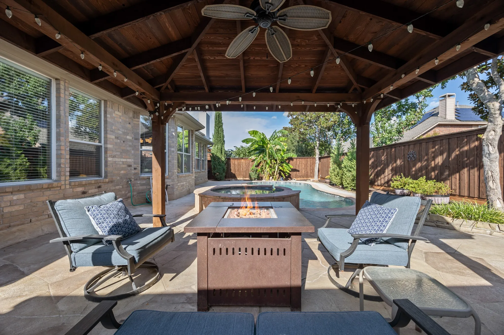 Single Family Residence For Sale in Collin County , 2501 Kentmere Lane, Mc Kinney, Texas 75072, 4 Bedroom, 3 Bathroom, 3 Garage spaces, 2,998 Sqft, built in 2001, mls#21394613, Real Estate Agent in Mc Kinney, Homes For Sale in Collin county, Homes For Sale in Mc Kinney, Realtor in Mc Kinney Texas, Real Estate Brokerage Independent Realty Texas, Luminita Cordes Realtor