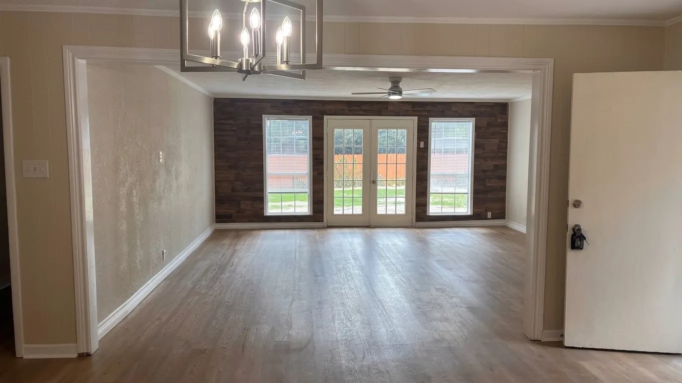Single Family Residence For Sale in Freestone County , 429 Davis Street, Fairfield, Texas 75840, 3 Bedroom, 2 Bathroom, Garage spaces, 2,073 Sqft, built in 1963, mls#21395236, Real Estate Agent in Fairfield, Homes For Sale in Freestone county, Homes For Sale in Fairfield, Realtor in Fairfield Texas, Real Estate Brokerage Independent Realty Texas, Luminita Cordes Realtor
