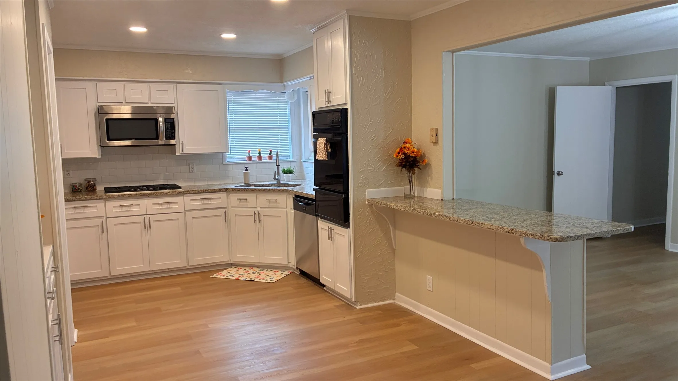 Single Family Residence For Sale in Freestone County , 429 Davis Street, Fairfield, Texas 75840, 3 Bedroom, 2 Bathroom, Garage spaces, 2,073 Sqft, built in 1963, mls#21395236, Real Estate Agent in Fairfield, Homes For Sale in Freestone county, Homes For Sale in Fairfield, Realtor in Fairfield Texas, Real Estate Brokerage Independent Realty Texas, Luminita Cordes Realtor