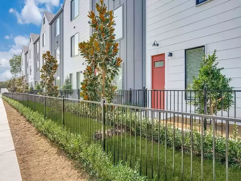 Apartment For Rent in Dallas County , 3275 Dallas Street 209, Dallas, Texas 75210, 1 Bedroom, 1 Bathroom, Garage spaces, 760 Sqft, built in 2020, mls#21395258, Real Estate Agent in Dallas, Homes For Rent in Dallas county, Homes For Rent in Dallas, Realtor in Dallas Texas, Real Estate Brokerage Independent Realty Texas, Luminita Cordes Realtor