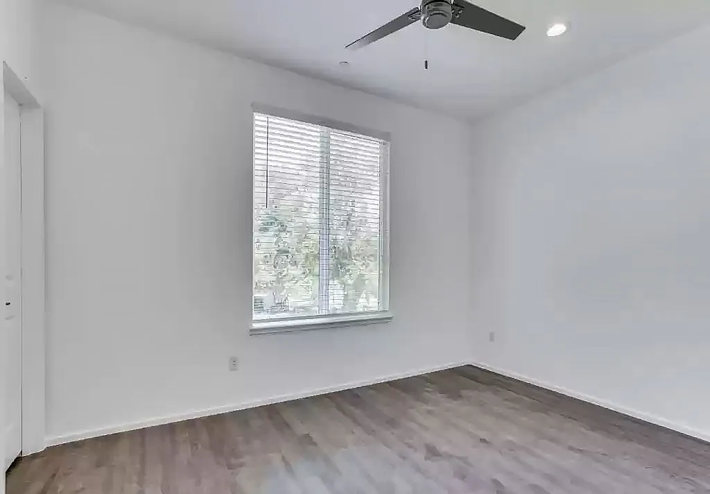 Apartment For Rent in Dallas County , 3275 Dallas Street 209, Dallas, Texas 75210, 1 Bedroom, 1 Bathroom, Garage spaces, 760 Sqft, built in 2020, mls#21395258, Real Estate Agent in Dallas, Homes For Rent in Dallas county, Homes For Rent in Dallas, Realtor in Dallas Texas, Real Estate Brokerage Independent Realty Texas, Luminita Cordes Realtor