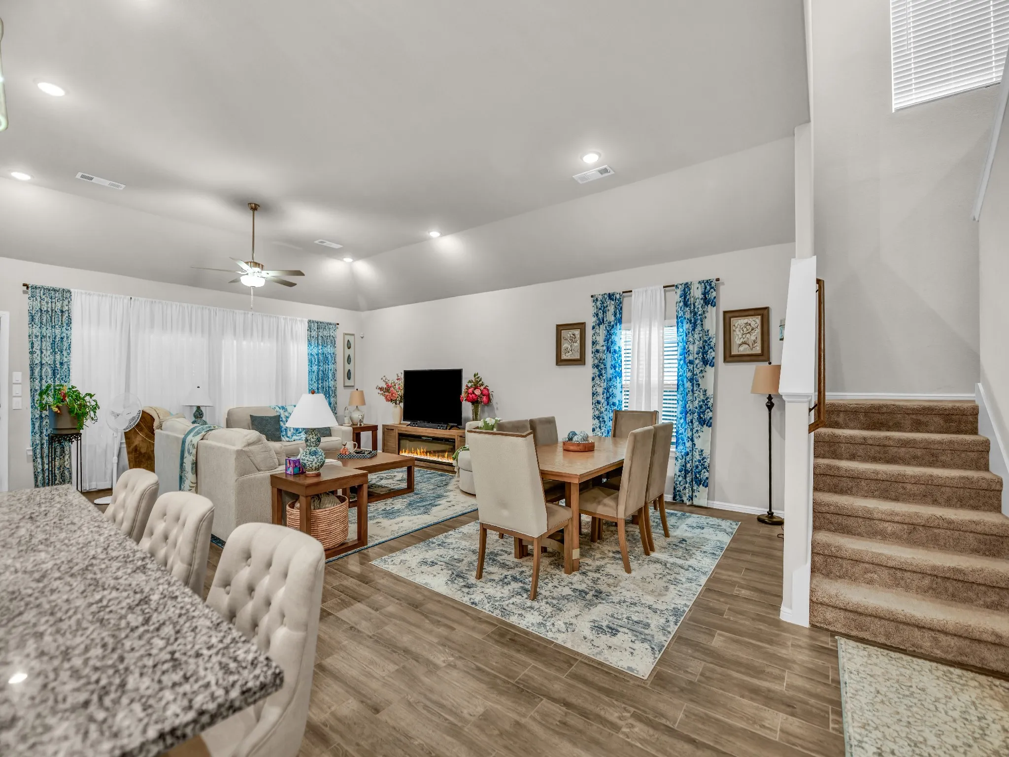 Dining Livingroom Combo