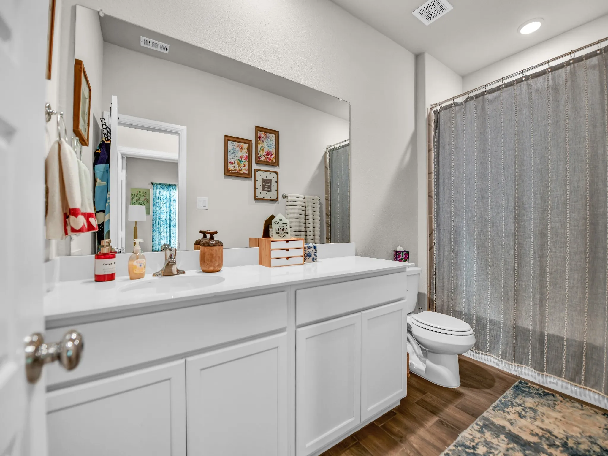 Single Family Residence For Sale in Tarrant County , 9137 Rock Nettle Drive, Fort Worth, Texas 76131, 4 Bedroom, 3 Bathroom, 2 Garage spaces, 2,859 Sqft, built in 2024, mls#21395095, Real Estate Agent in Fort Worth, Homes For Sale in Tarrant county, Homes For Sale in Fort Worth, Realtor in Fort Worth Texas, Real Estate Brokerage Independent Realty Texas, Luminita Cordes Realtor