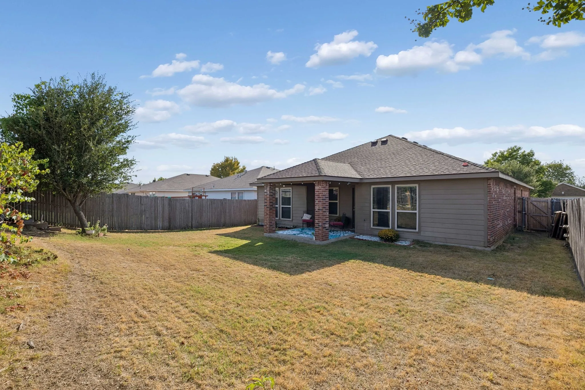 Single Family Residence For Sale in Collin County , 817 Post Oak Trail, Anna, Texas 75409, 3 Bedroom, 2 Bathroom, 2 Garage spaces, 1,866 Sqft, built in 2013, mls#21381922, Real Estate Agent in Anna, Homes For Sale in Collin county, Homes For Sale in Anna, Realtor in Anna Texas, Real Estate Brokerage Independent Realty Texas, Luminita Cordes Realtor