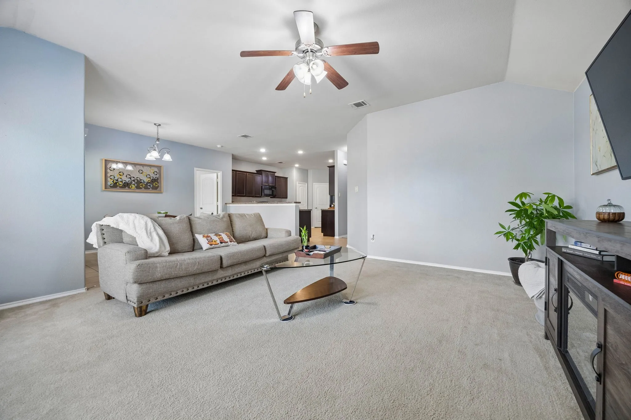 Single Family Residence For Sale in Collin County , 817 Post Oak Trail, Anna, Texas 75409, 3 Bedroom, 2 Bathroom, 2 Garage spaces, 1,866 Sqft, built in 2013, mls#21381922, Real Estate Agent in Anna, Homes For Sale in Collin county, Homes For Sale in Anna, Realtor in Anna Texas, Real Estate Brokerage Independent Realty Texas, Luminita Cordes Realtor