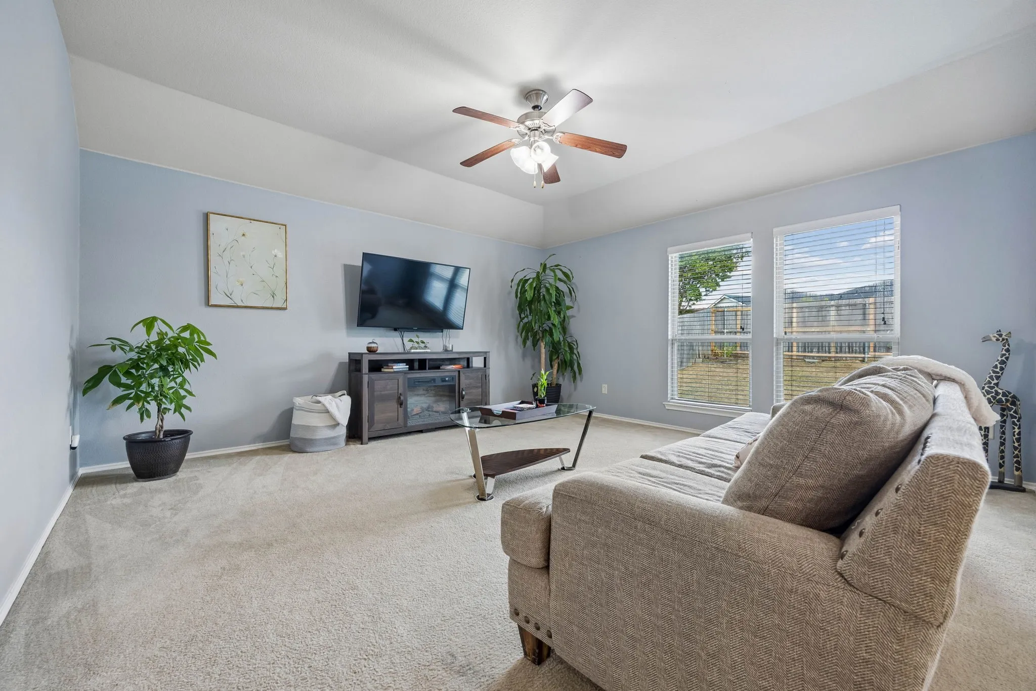 Single Family Residence For Sale in Collin County , 817 Post Oak Trail, Anna, Texas 75409, 3 Bedroom, 2 Bathroom, 2 Garage spaces, 1,866 Sqft, built in 2013, mls#21381922, Real Estate Agent in Anna, Homes For Sale in Collin county, Homes For Sale in Anna, Realtor in Anna Texas, Real Estate Brokerage Independent Realty Texas, Luminita Cordes Realtor