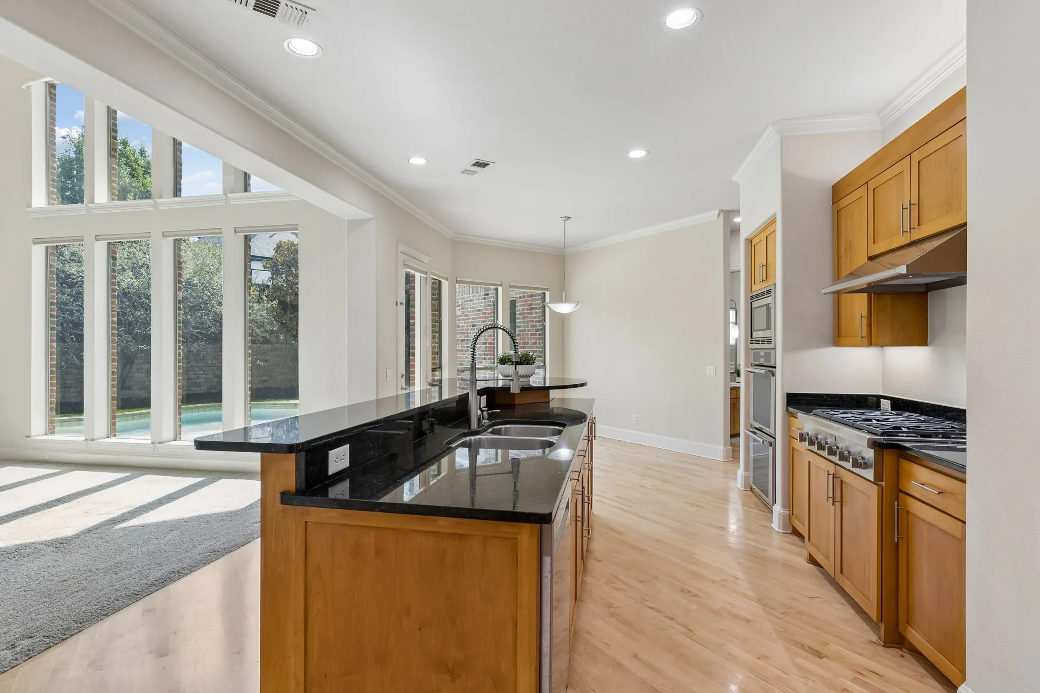 Single Family Residence For Sale in Collin County , 4760 Paxton Lane, Frisco, Texas 75034, 5 Bedroom, 4 Bathroom, 3 Garage spaces, 4,429 Sqft, built in 2004, mls#21315824, Real Estate Agent in Frisco, Homes For Sale in Collin county, Homes For Sale in Frisco, Realtor in Frisco Texas, Real Estate Brokerage Independent Realty Texas, Luminita Cordes Realtor
