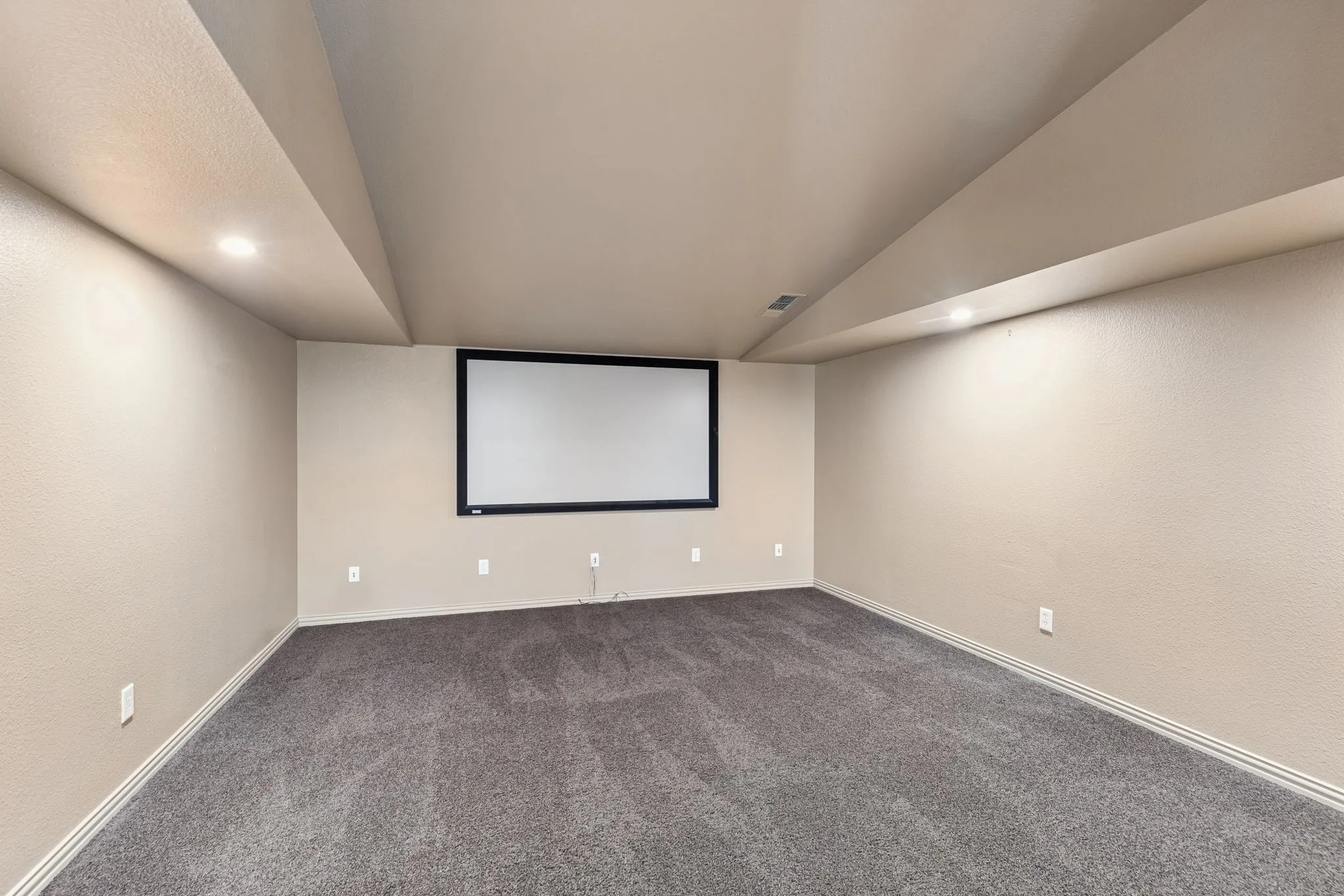 Single Family Residence For Sale in Collin County , 4760 Paxton Lane, Frisco, Texas 75034, 5 Bedroom, 4 Bathroom, 3 Garage spaces, 4,429 Sqft, built in 2004, mls#21315824, Real Estate Agent in Frisco, Homes For Sale in Collin county, Homes For Sale in Frisco, Realtor in Frisco Texas, Real Estate Brokerage Independent Realty Texas, Luminita Cordes Realtor