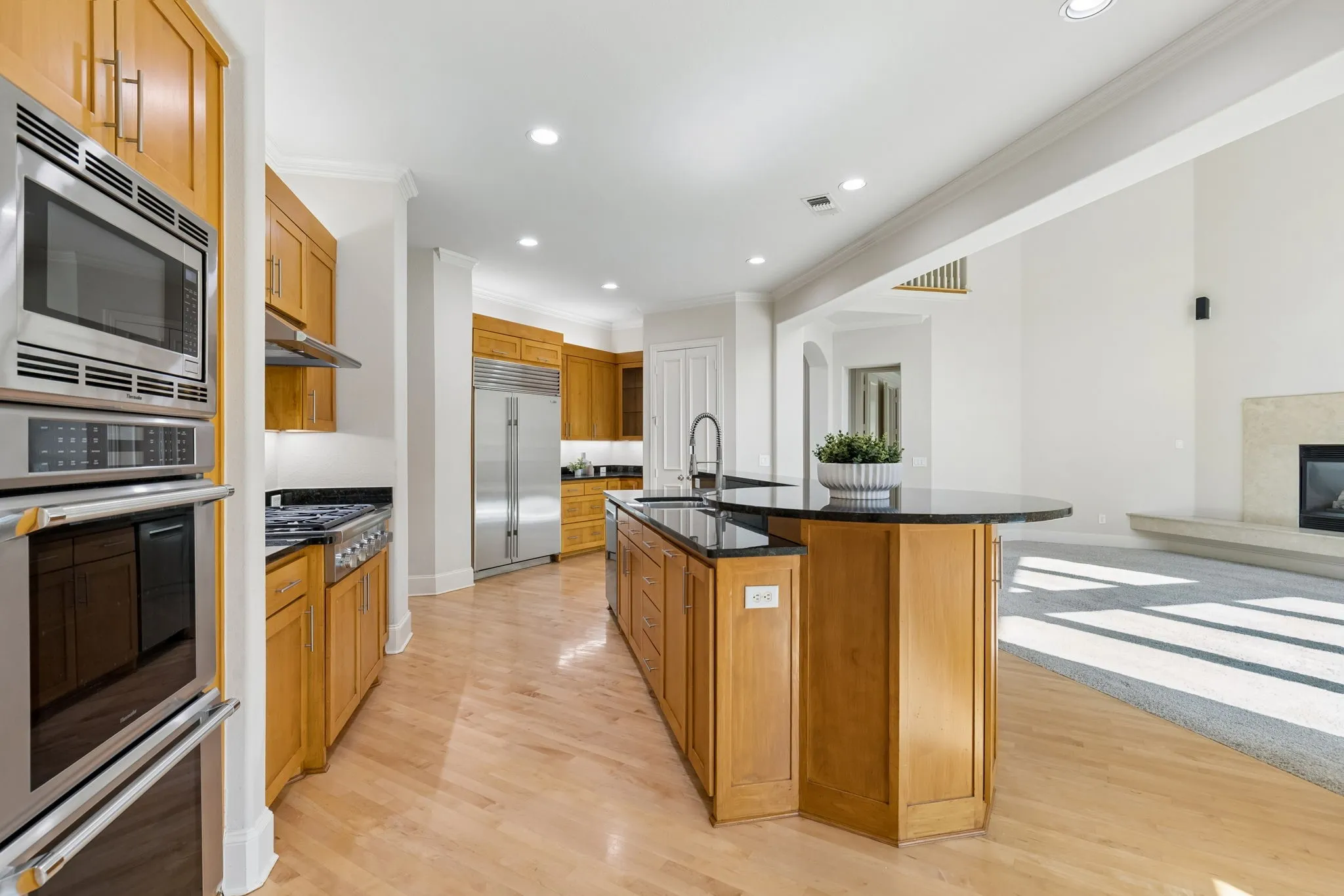 Single Family Residence For Sale in Collin County , 4760 Paxton Lane, Frisco, Texas 75034, 5 Bedroom, 4 Bathroom, 3 Garage spaces, 4,429 Sqft, built in 2004, mls#21315824, Real Estate Agent in Frisco, Homes For Sale in Collin county, Homes For Sale in Frisco, Realtor in Frisco Texas, Real Estate Brokerage Independent Realty Texas, Luminita Cordes Realtor