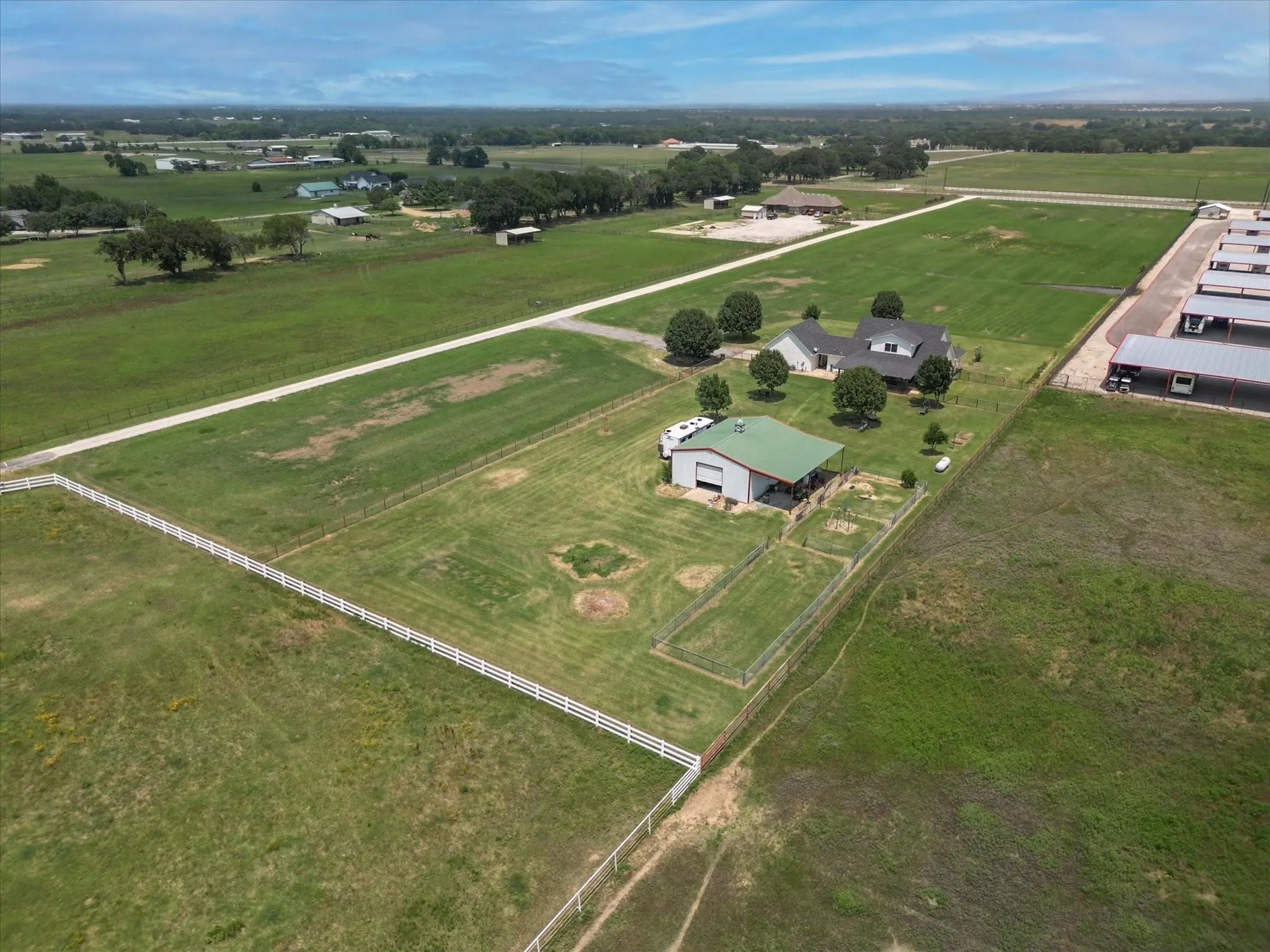 Single Family Residence For Rent in Denton County , 6221 Fm 2931, Aubrey, Texas 76227, 3 Bedroom, 3 Bathroom, 2 Garage spaces, 2,906 Sqft, built in 2005, mls#21395246, Real Estate Agent in Aubrey, Homes For Rent in Denton county, Homes For Rent in Aubrey, Realtor in Aubrey Texas, Real Estate Brokerage Independent Realty Texas, Luminita Cordes Realtor