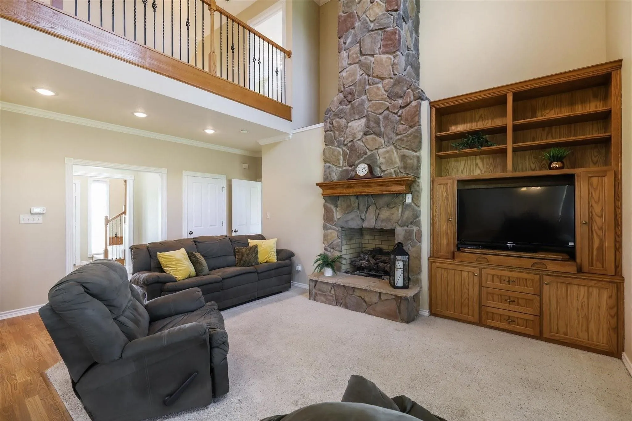 Single Family Residence For Rent in Denton County , 6221 Fm 2931, Aubrey, Texas 76227, 3 Bedroom, 3 Bathroom, 2 Garage spaces, 2,906 Sqft, built in 2005, mls#21395246, Real Estate Agent in Aubrey, Homes For Rent in Denton county, Homes For Rent in Aubrey, Realtor in Aubrey Texas, Real Estate Brokerage Independent Realty Texas, Luminita Cordes Realtor