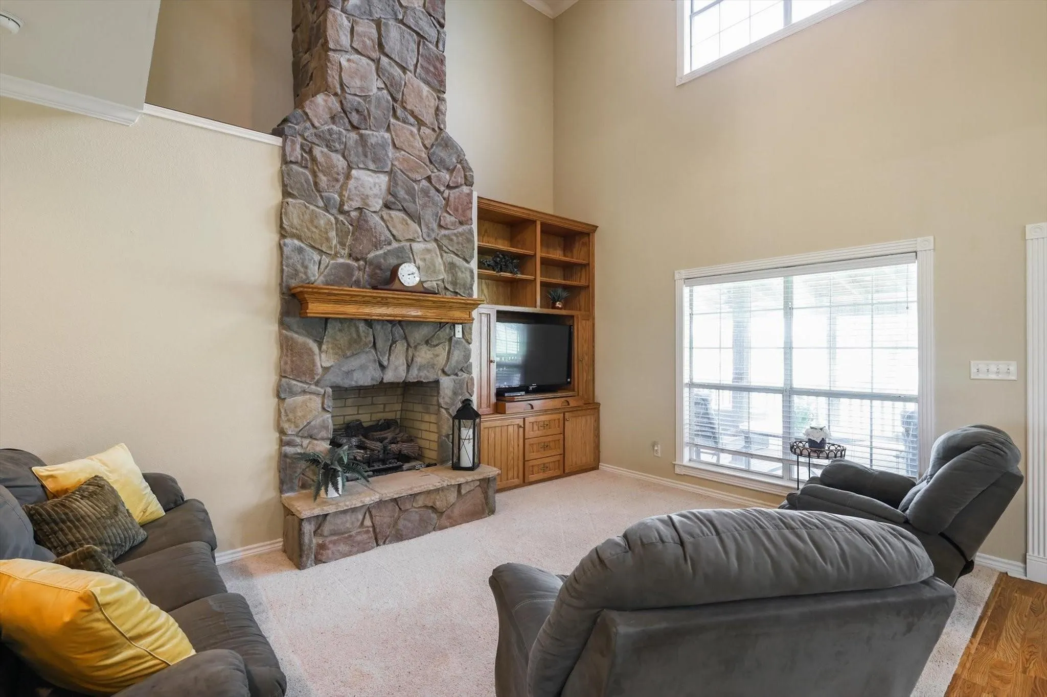 Single Family Residence For Rent in Denton County , 6221 Fm 2931, Aubrey, Texas 76227, 3 Bedroom, 3 Bathroom, 2 Garage spaces, 2,906 Sqft, built in 2005, mls#21395246, Real Estate Agent in Aubrey, Homes For Rent in Denton county, Homes For Rent in Aubrey, Realtor in Aubrey Texas, Real Estate Brokerage Independent Realty Texas, Luminita Cordes Realtor