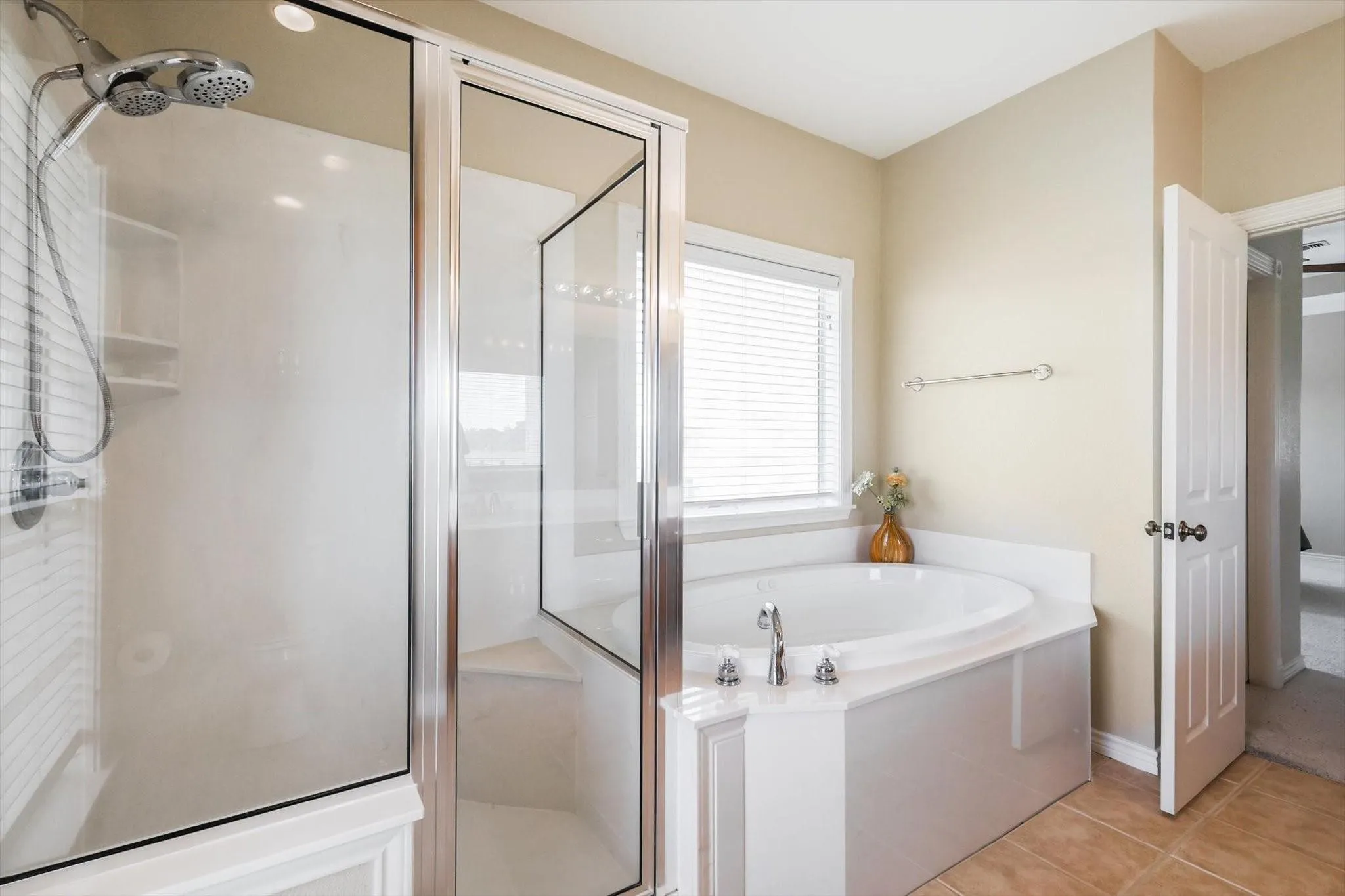 Single Family Residence For Rent in Denton County , 6221 Fm 2931, Aubrey, Texas 76227, 3 Bedroom, 3 Bathroom, 2 Garage spaces, 2,906 Sqft, built in 2005, mls#21395246, Real Estate Agent in Aubrey, Homes For Rent in Denton county, Homes For Rent in Aubrey, Realtor in Aubrey Texas, Real Estate Brokerage Independent Realty Texas, Luminita Cordes Realtor