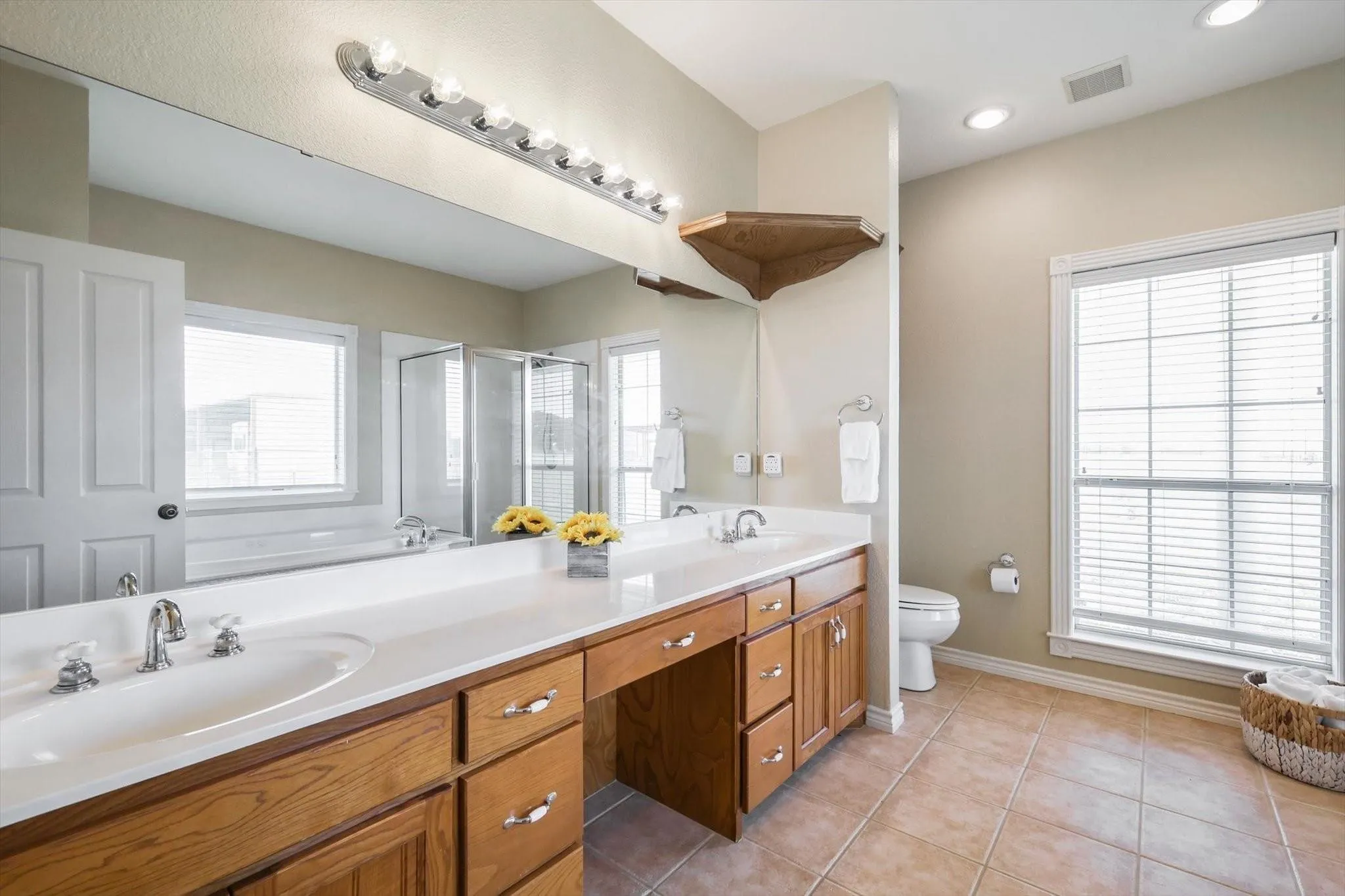 Single Family Residence For Rent in Denton County , 6221 Fm 2931, Aubrey, Texas 76227, 3 Bedroom, 3 Bathroom, 2 Garage spaces, 2,906 Sqft, built in 2005, mls#21395246, Real Estate Agent in Aubrey, Homes For Rent in Denton county, Homes For Rent in Aubrey, Realtor in Aubrey Texas, Real Estate Brokerage Independent Realty Texas, Luminita Cordes Realtor