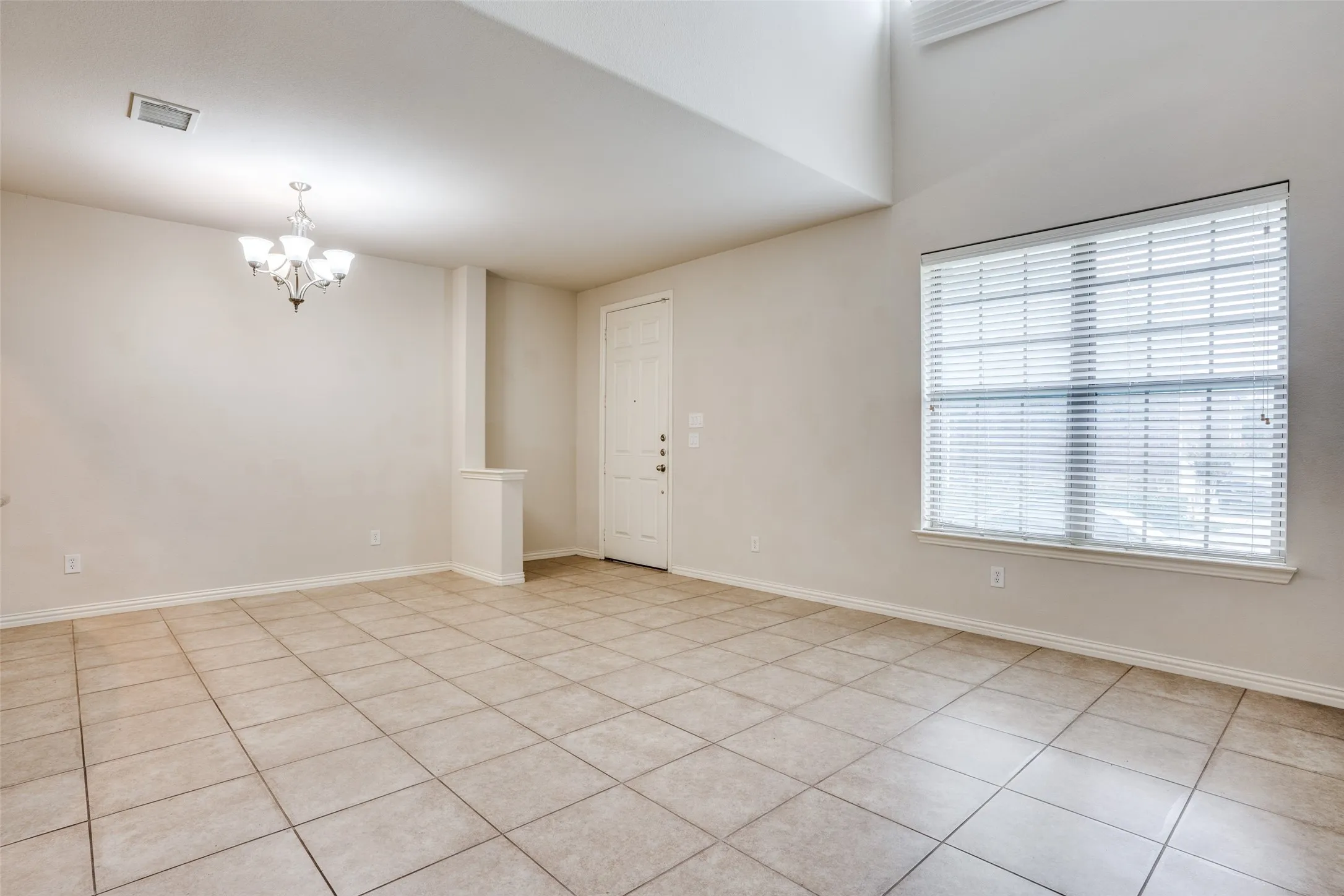 Townhouse For Rent in Dallas County , 543 Matthew Place, Richardson, Texas 75081, 2 Bedroom, 3 Bathroom, 2 Garage spaces, 1,522 Sqft, built in 2012, mls#21374332, Real Estate Agent in Richardson, Homes For Rent in Dallas county, Homes For Rent in Richardson, Realtor in Richardson Texas, Real Estate Brokerage Independent Realty Texas, Luminita Cordes Realtor