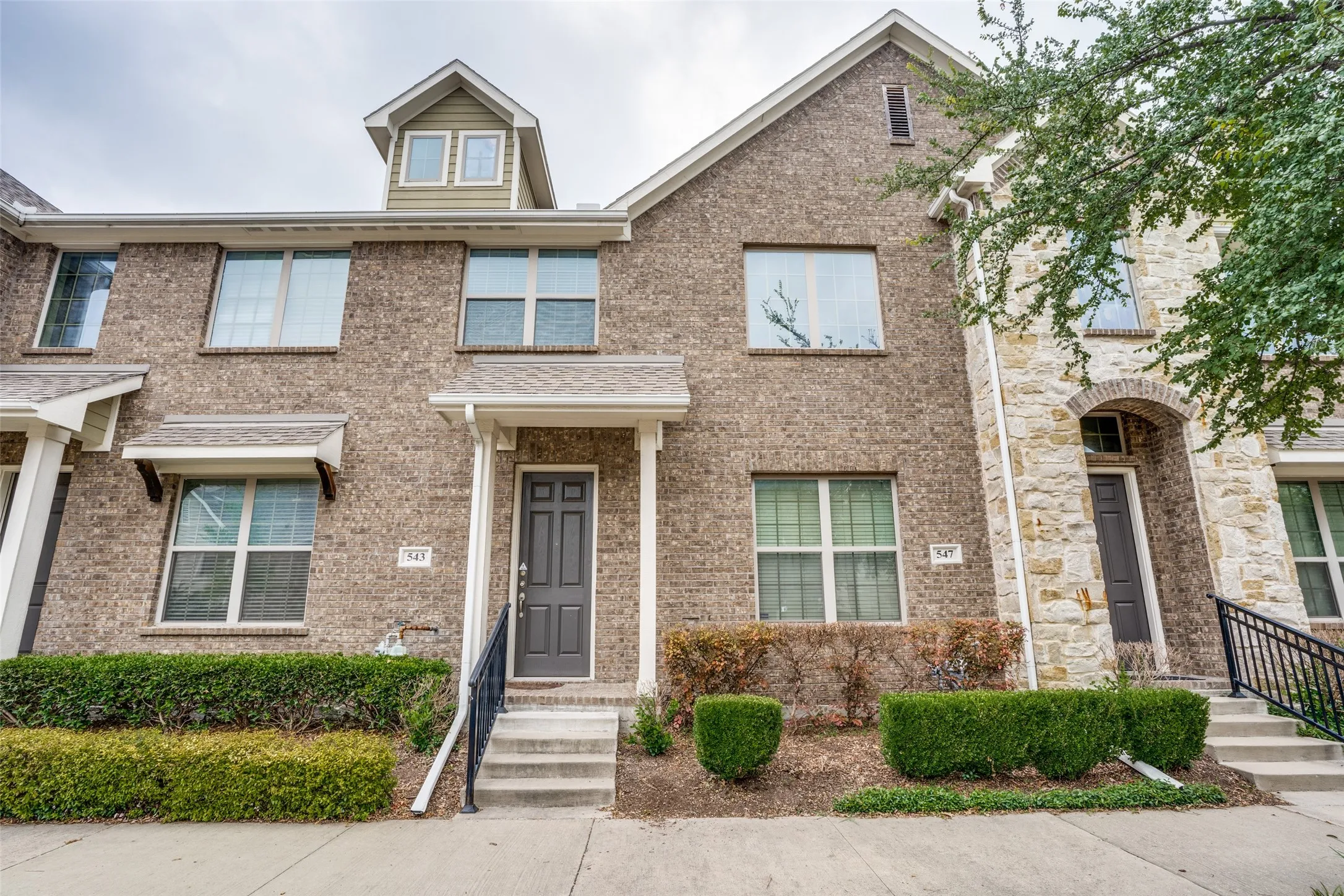 Townhouse For Rent in Dallas County , 543 Matthew Place, Richardson, Texas 75081, 2 Bedroom, 3 Bathroom, 2 Garage spaces, 1,522 Sqft, built in 2012, mls#21374332, Real Estate Agent in Richardson, Homes For Rent in Dallas county, Homes For Rent in Richardson, Realtor in Richardson Texas, Real Estate Brokerage Independent Realty Texas, Luminita Cordes Realtor