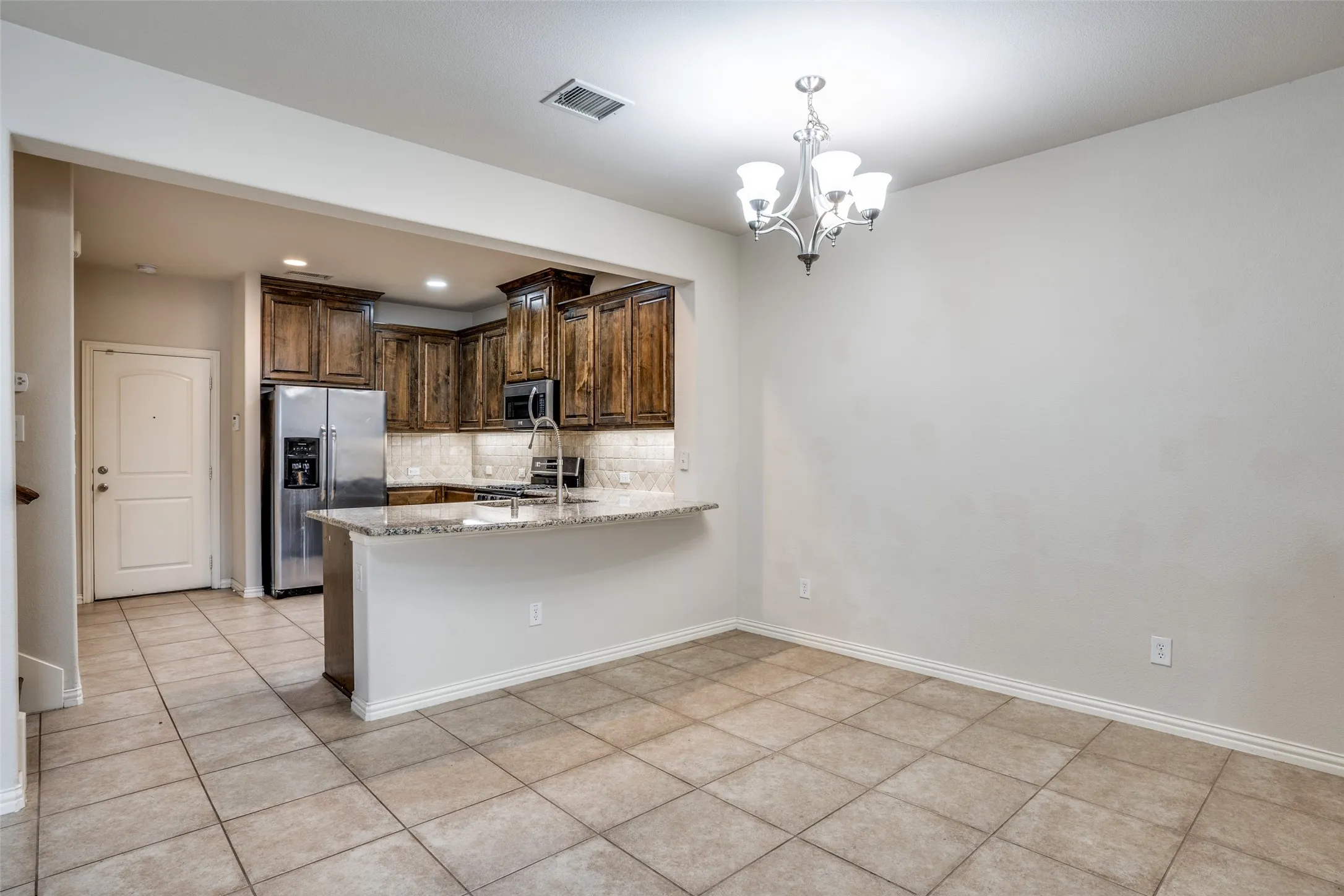 Townhouse For Rent in Dallas County , 543 Matthew Place, Richardson, Texas 75081, 2 Bedroom, 3 Bathroom, 2 Garage spaces, 1,522 Sqft, built in 2012, mls#21374332, Real Estate Agent in Richardson, Homes For Rent in Dallas county, Homes For Rent in Richardson, Realtor in Richardson Texas, Real Estate Brokerage Independent Realty Texas, Luminita Cordes Realtor