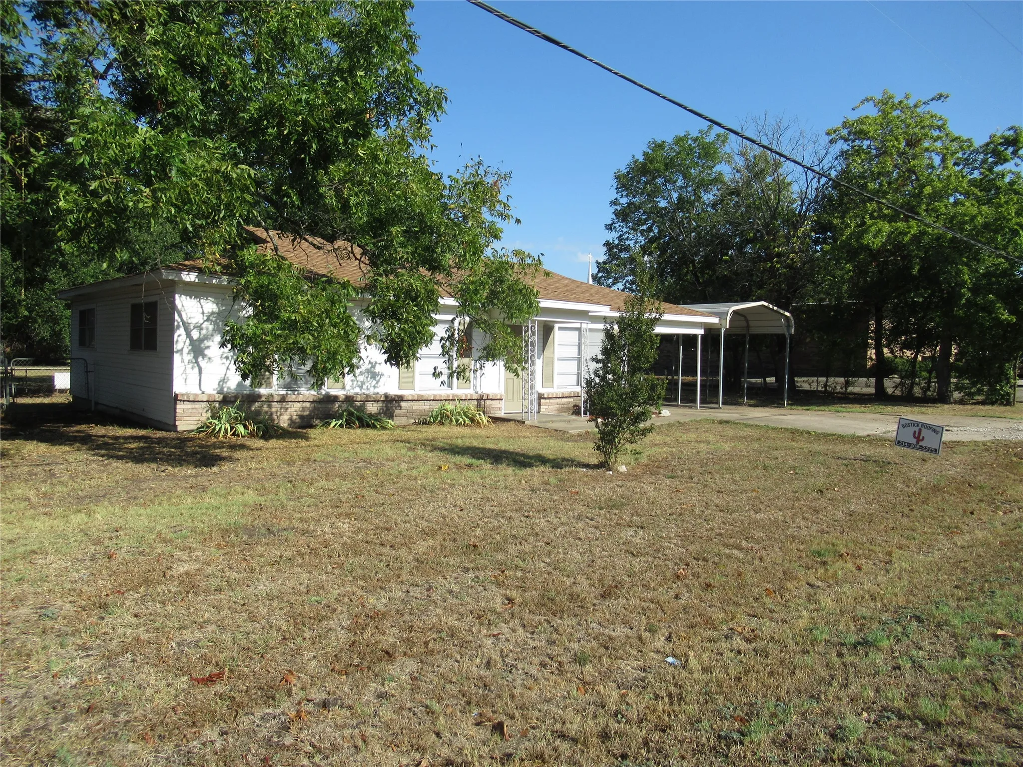 Single Family Residence For Sale in Hunt County , 2501 State Highway 66, Caddo Mills, Texas 75135, 3 Bedroom, 1 Bathroom, Garage spaces, 1,107 Sqft, built in 1965, mls#21393407, Real Estate Agent in Caddo Mills, Homes For Sale in Hunt county, Homes For Sale in Caddo Mills, Realtor in Caddo Mills Texas, Real Estate Brokerage Independent Realty Texas, Luminita Cordes Realtor