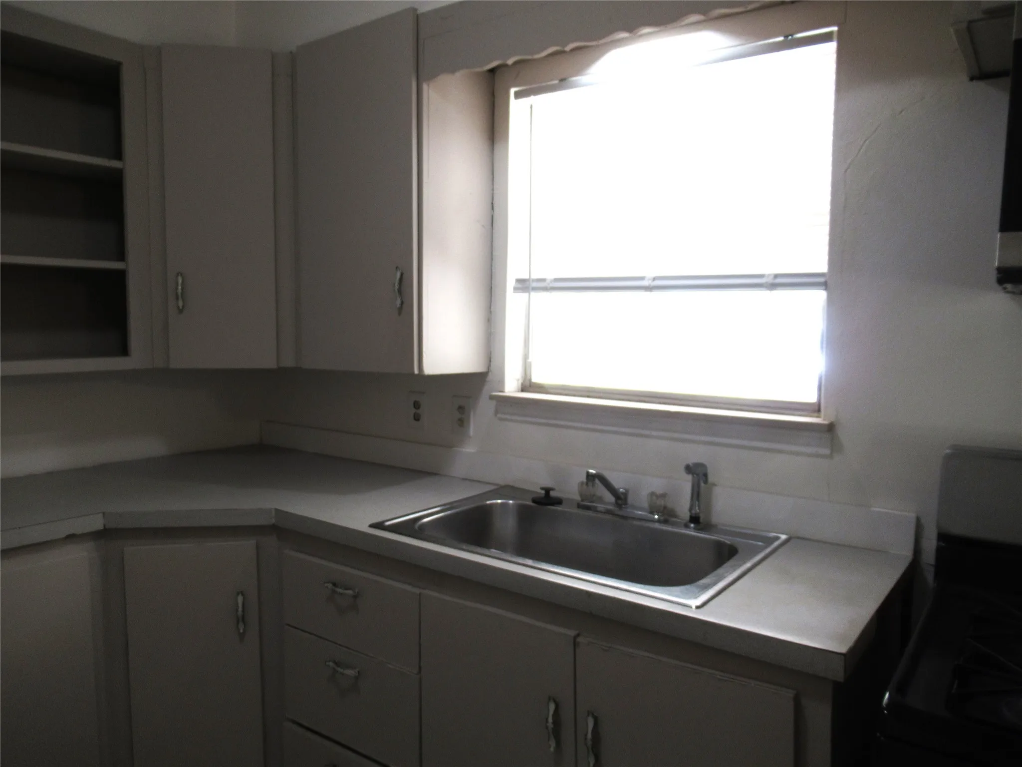 Single Family Residence For Sale in Hunt County , 2501 State Highway 66, Caddo Mills, Texas 75135, 3 Bedroom, 1 Bathroom, Garage spaces, 1,107 Sqft, built in 1965, mls#21393407, Real Estate Agent in Caddo Mills, Homes For Sale in Hunt county, Homes For Sale in Caddo Mills, Realtor in Caddo Mills Texas, Real Estate Brokerage Independent Realty Texas, Luminita Cordes Realtor
