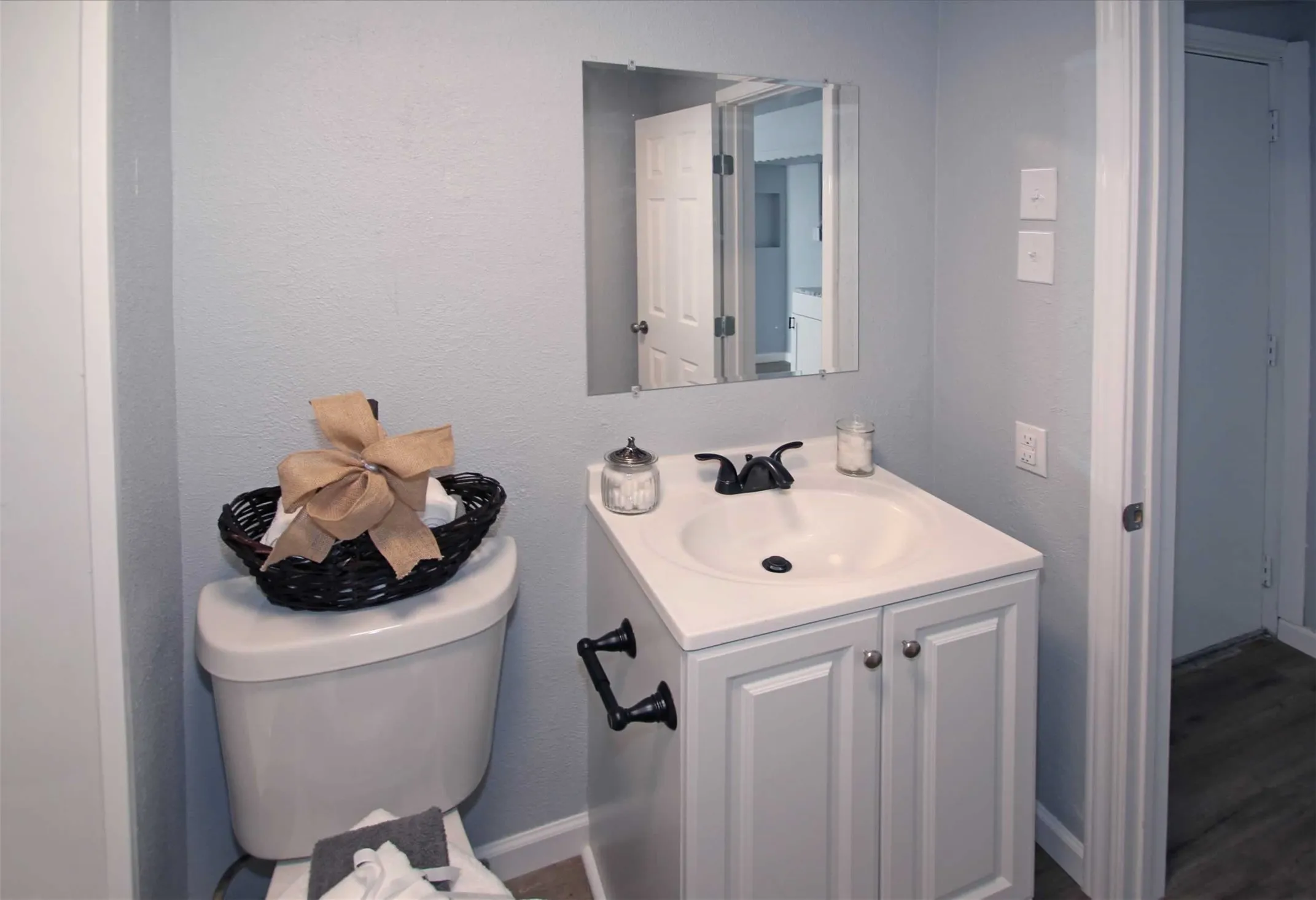 Single Family Residence For Rent in Johnson County , 1307 Joslin Street, Cleburne, Texas 76033, 3 Bedroom, 1 Bathroom, Garage spaces, 827 Sqft, built in 1975, mls#21395287, Real Estate Agent in Cleburne, Homes For Rent in Johnson county, Homes For Rent in Cleburne, Realtor in Cleburne Texas, Real Estate Brokerage Independent Realty Texas, Luminita Cordes Realtor