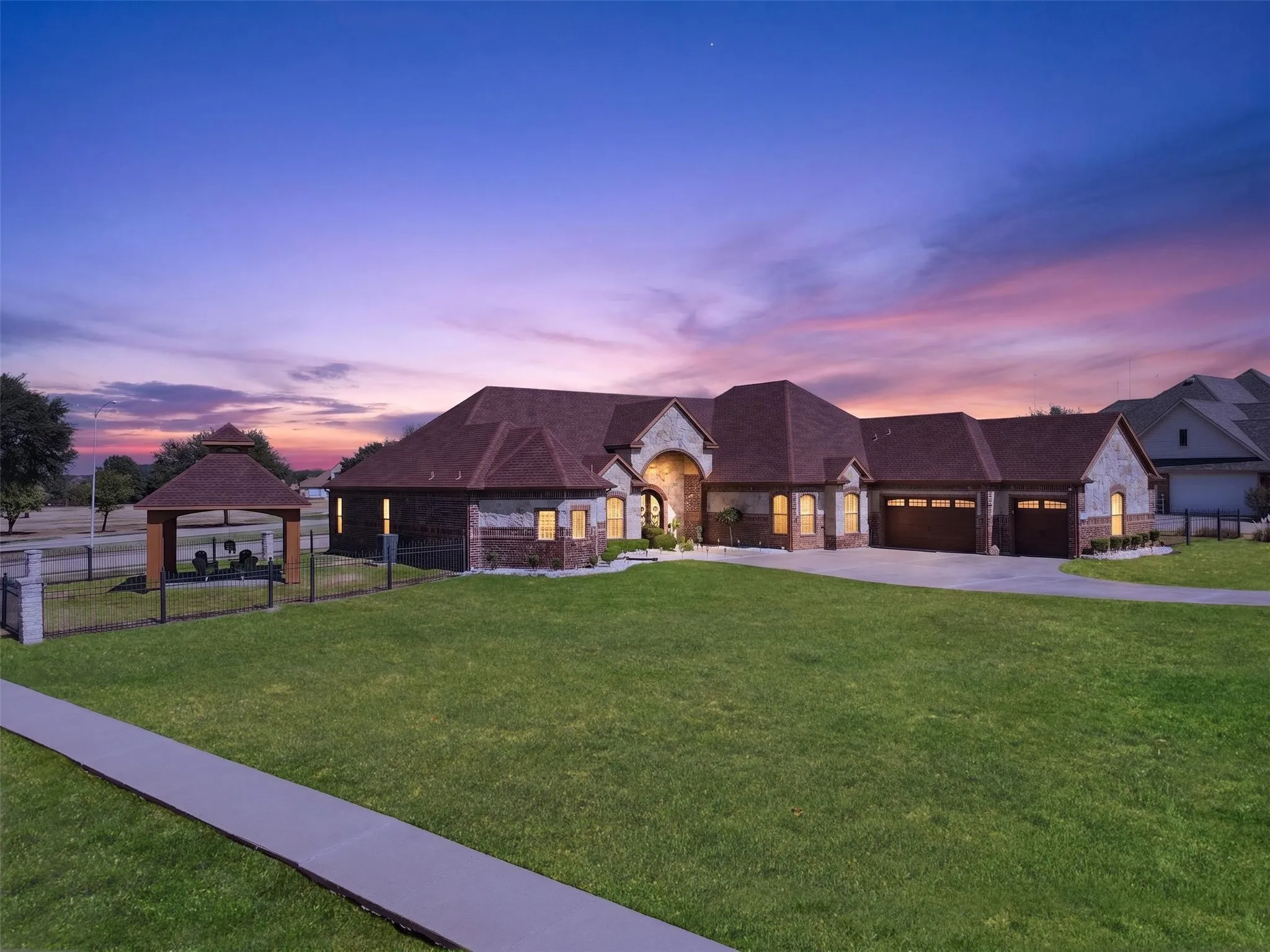 Single Family Residence For Sale