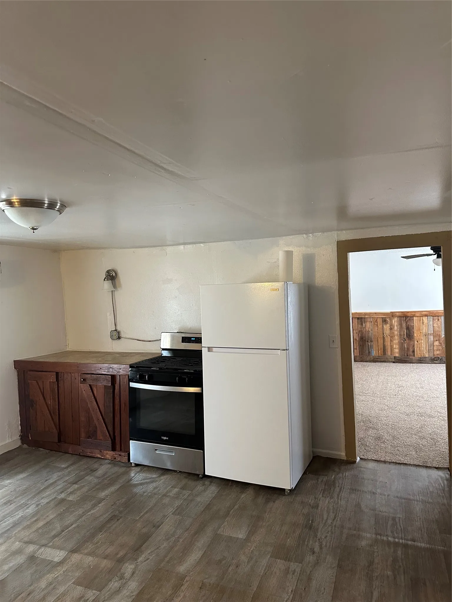 Single Family Residence For Sale in Comanche County , 632 W Ayers Avenue, De Leon, Texas 76444, 3 Bedroom, 1 Bathroom, Garage spaces, 1,300 Sqft, built in 1935, mls#21395276, Real Estate Agent in De Leon, Homes For Sale in Comanche county, Homes For Sale in De Leon, Realtor in De Leon Texas, Real Estate Brokerage Independent Realty Texas, Luminita Cordes Realtor