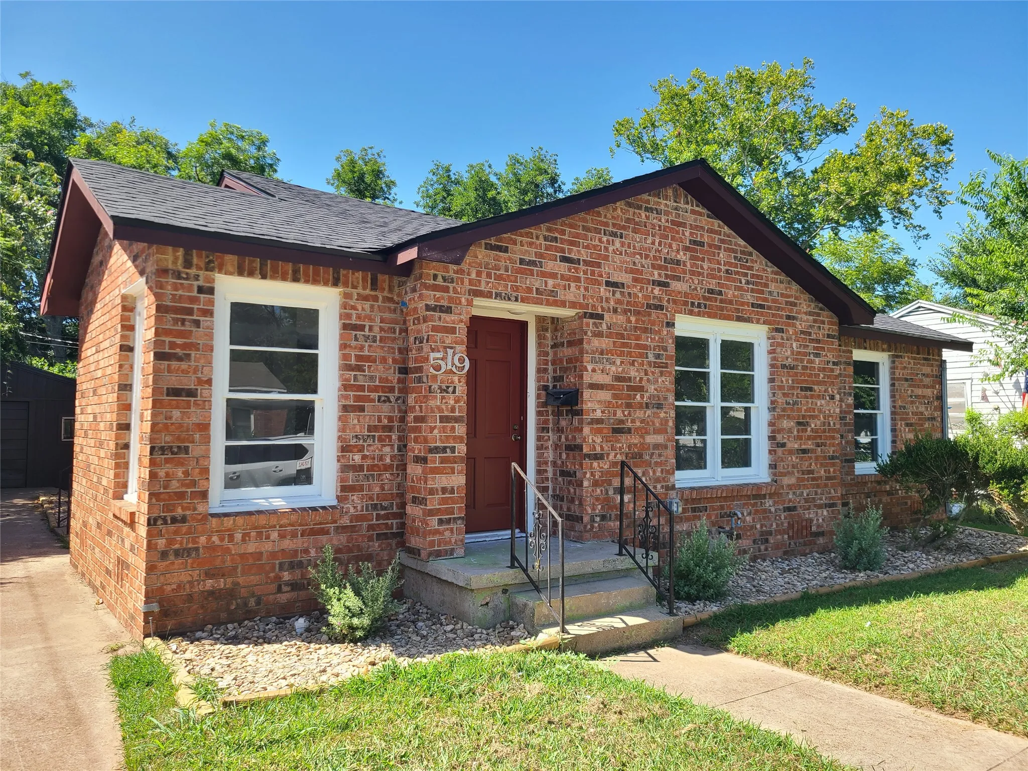 Single Family Residence For Sale in Mc Lennan County , 519 Dearborn Street, Waco, Texas 76704, 4 Bedroom, 2 Bathroom, 1 Garage spaces, 1,475 Sqft, built in 1951, mls#21379803, Real Estate Agent in Waco, Homes For Sale in Mc Lennan county, Homes For Sale in Waco, Realtor in Waco Texas, Real Estate Brokerage Independent Realty Texas, Luminita Cordes Realtor