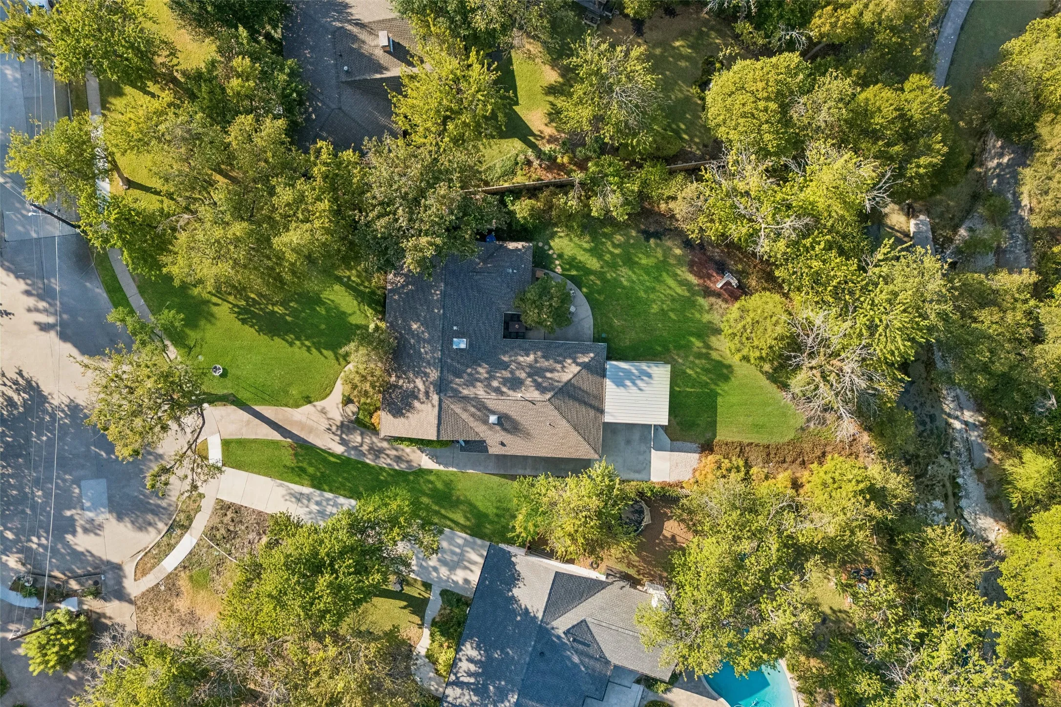 Single Family Residence For Sale in Dallas County , 1004 Cedar Lane, Richardson, Texas 75080, 4 Bedroom, 3 Bathroom, Garage spaces, 2,567 Sqft, built in 1964, mls#21395284, Real Estate Agent in Richardson, Homes For Sale in Dallas county, Homes For Sale in Richardson, Realtor in Richardson Texas, Real Estate Brokerage Independent Realty Texas, Luminita Cordes Realtor