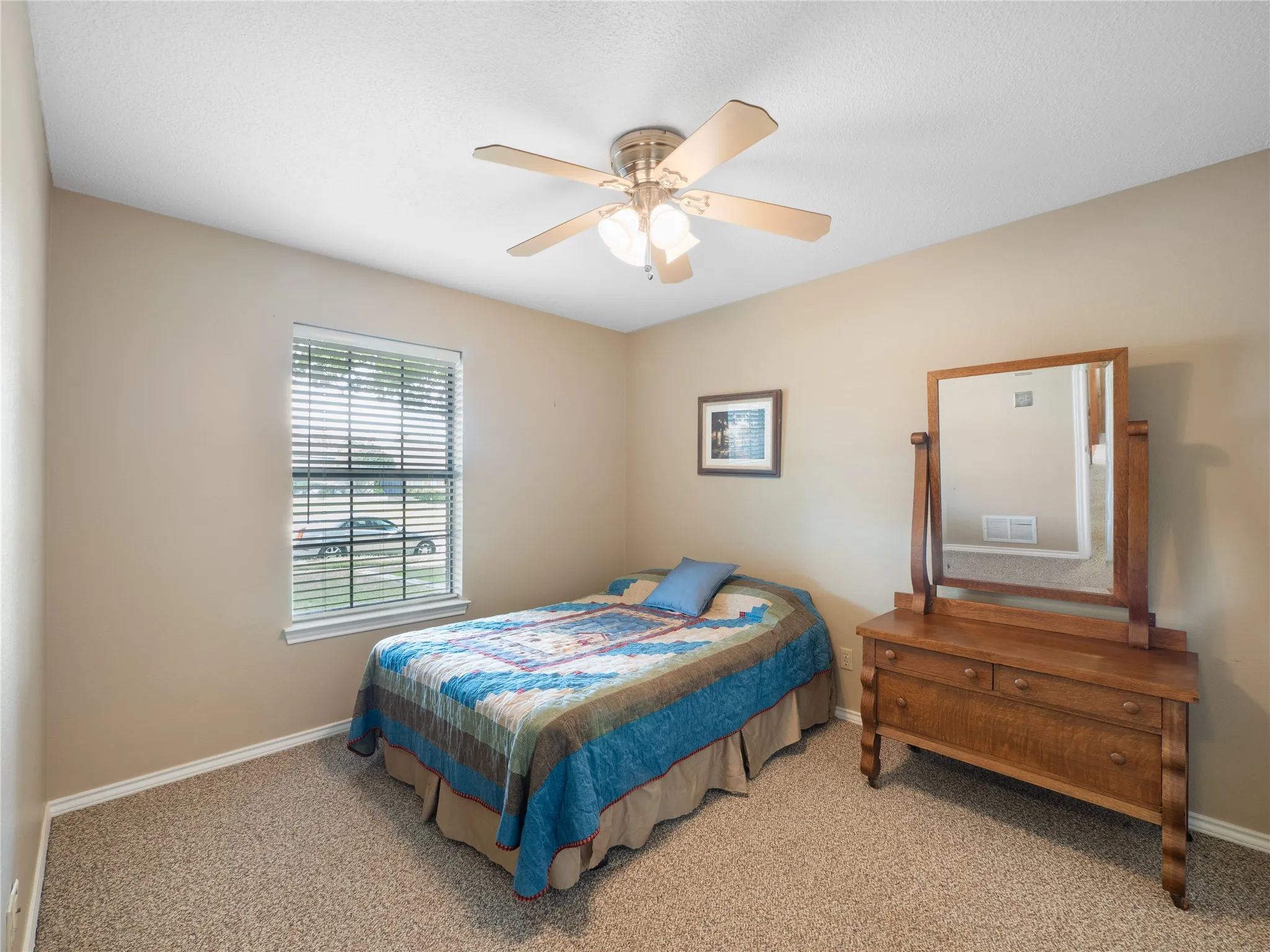 Secondary bedroom