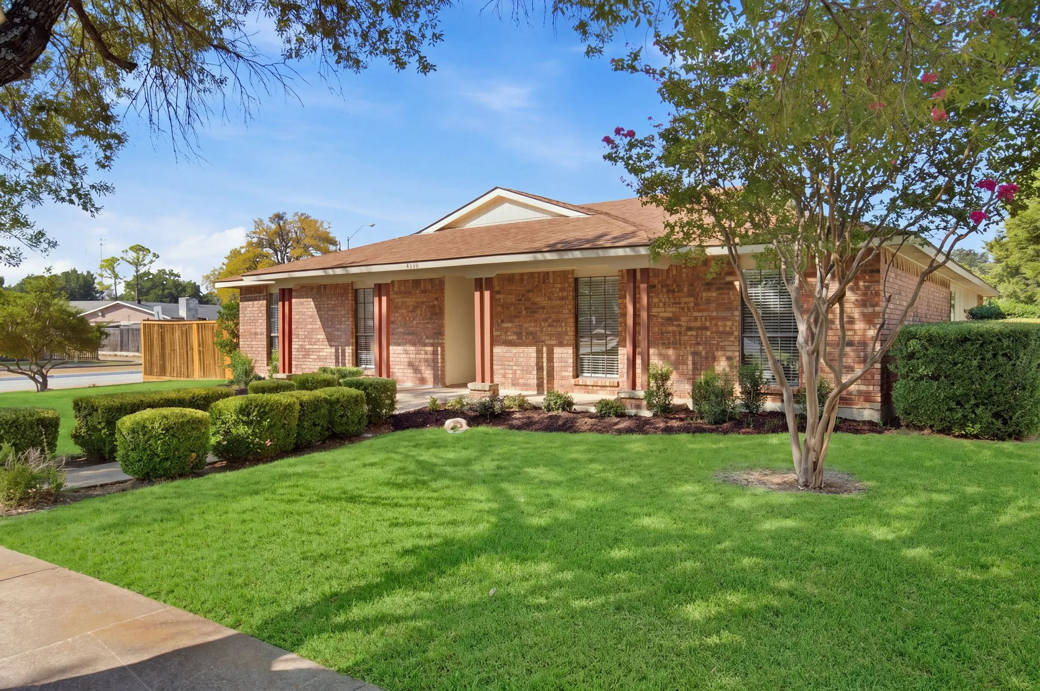 Single Family Residence For Sale in Dallas County , 4610 Alamo Court, Grand Prairie, Texas 75052, 3 Bedroom, 2 Bathroom, 2 Garage spaces, 1,865 Sqft, built in 1978, mls#21394730, Real Estate Agent in Grand Prairie, Homes For Sale in Dallas county, Homes For Sale in Grand Prairie, Realtor in Grand Prairie Texas, Real Estate Brokerage Independent Realty Texas, Luminita Cordes Realtor