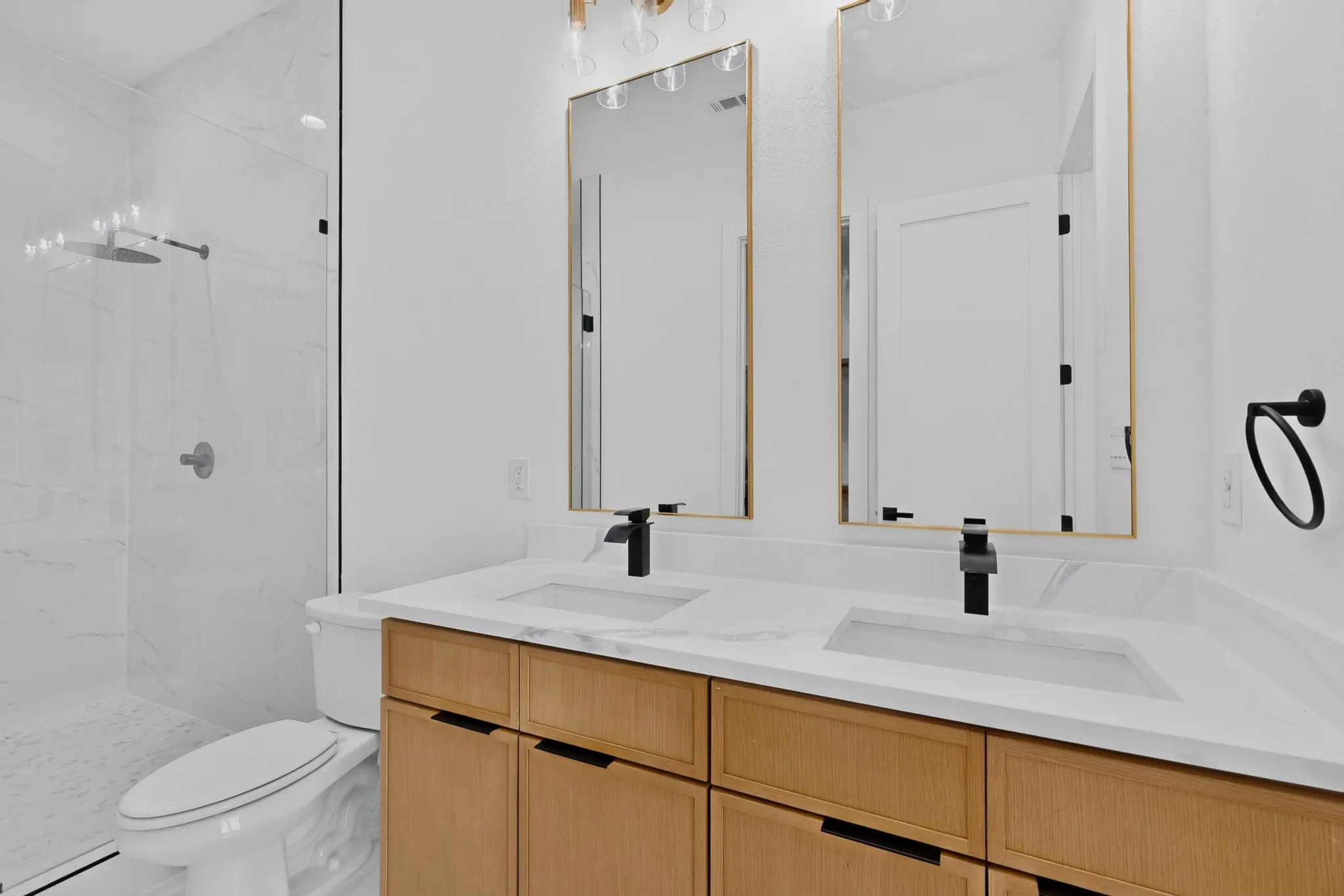 Condominium For Rent in Dallas County , 2080 Kelly Avenue 103, Dallas, Texas 75215, 2 Bedroom, 3 Bathroom, 2 Garage spaces, 1,586 Sqft, built in 2026, mls#21395256, Real Estate Agent in Dallas, Homes For Rent in Dallas county, Homes For Rent in Dallas, Realtor in Dallas Texas, Real Estate Brokerage Independent Realty Texas, Luminita Cordes Realtor