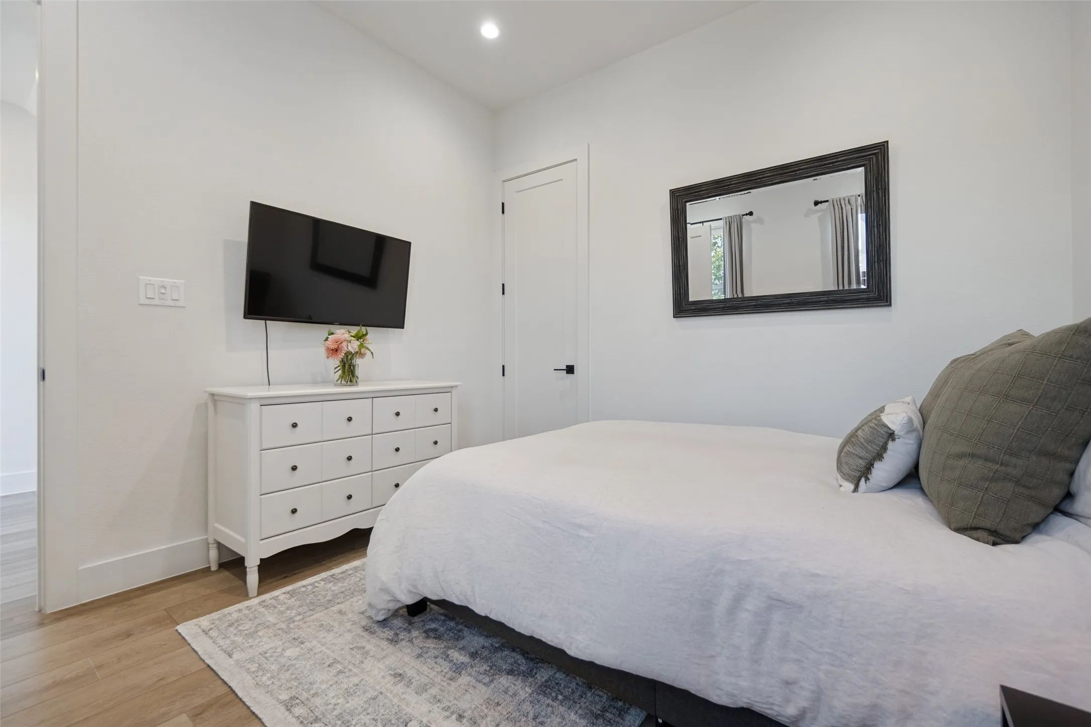 Condominium For Sale in Dallas County , 1865 Summit Avenue 105, Dallas, Texas 75206, 2 Bedroom, 3 Bathroom, 2 Garage spaces, 1,524 Sqft, built in 2019, mls#21395209, Real Estate Agent in Dallas, Homes For Sale in Dallas county, Homes For Sale in Dallas, Realtor in Dallas Texas, Real Estate Brokerage Independent Realty Texas, Luminita Cordes Realtor