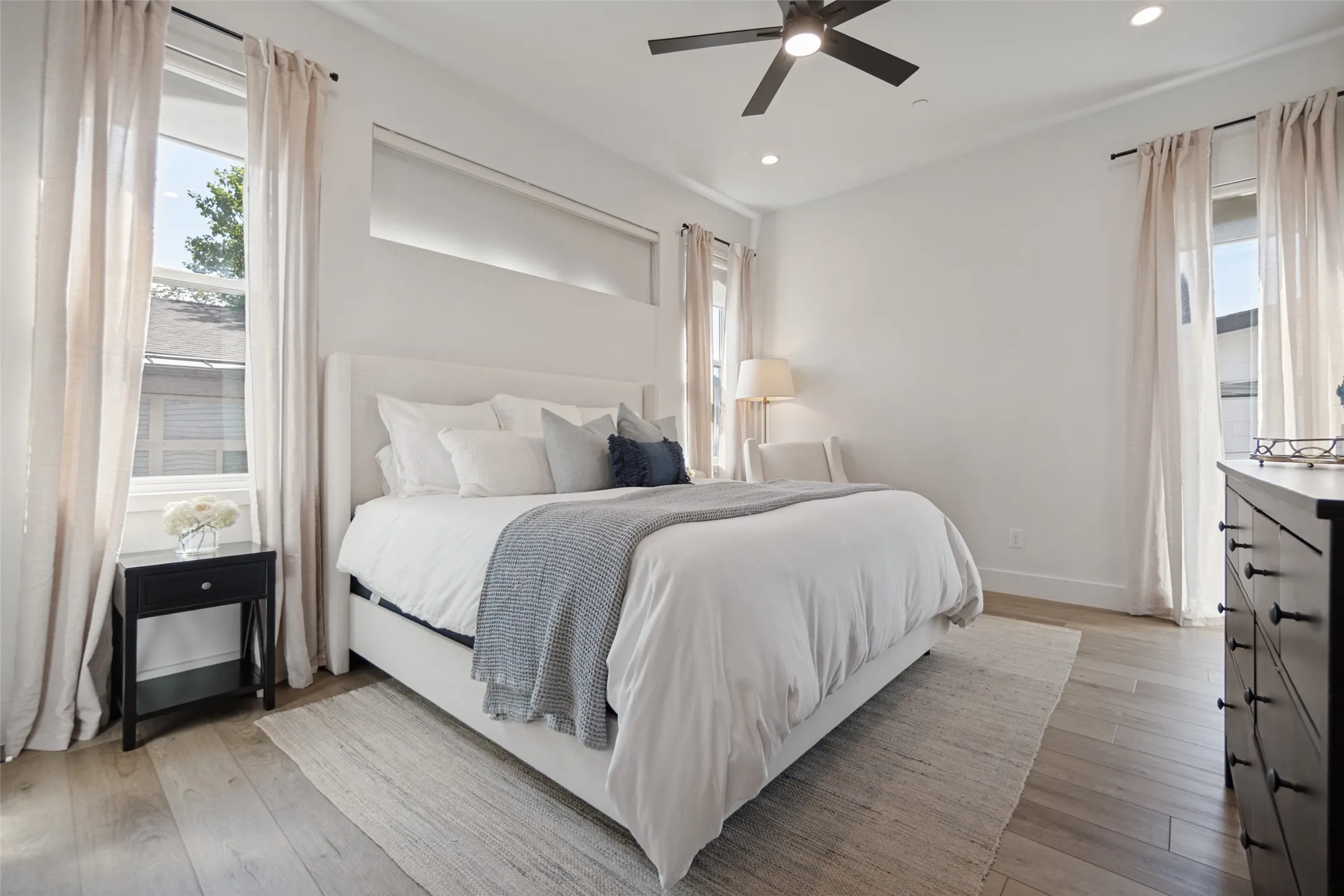 Condominium For Sale in Dallas County , 1865 Summit Avenue 105, Dallas, Texas 75206, 2 Bedroom, 3 Bathroom, 2 Garage spaces, 1,524 Sqft, built in 2019, mls#21395209, Real Estate Agent in Dallas, Homes For Sale in Dallas county, Homes For Sale in Dallas, Realtor in Dallas Texas, Real Estate Brokerage Independent Realty Texas, Luminita Cordes Realtor