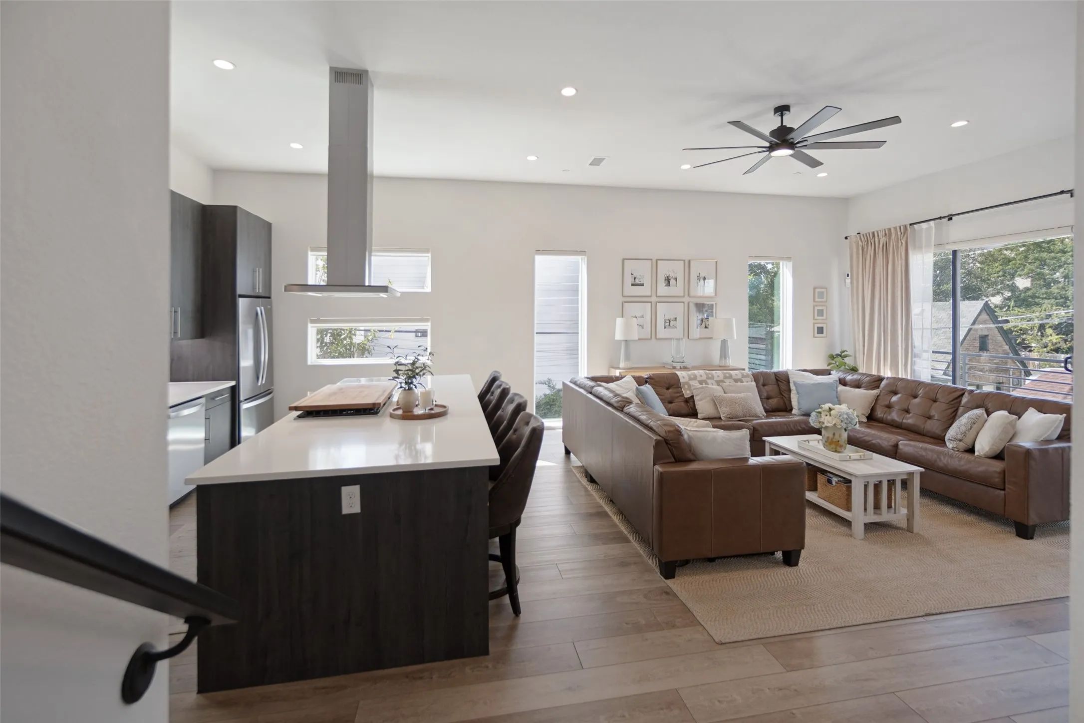 Condominium For Sale in Dallas County , 1865 Summit Avenue 105, Dallas, Texas 75206, 2 Bedroom, 3 Bathroom, 2 Garage spaces, 1,524 Sqft, built in 2019, mls#21395209, Real Estate Agent in Dallas, Homes For Sale in Dallas county, Homes For Sale in Dallas, Realtor in Dallas Texas, Real Estate Brokerage Independent Realty Texas, Luminita Cordes Realtor