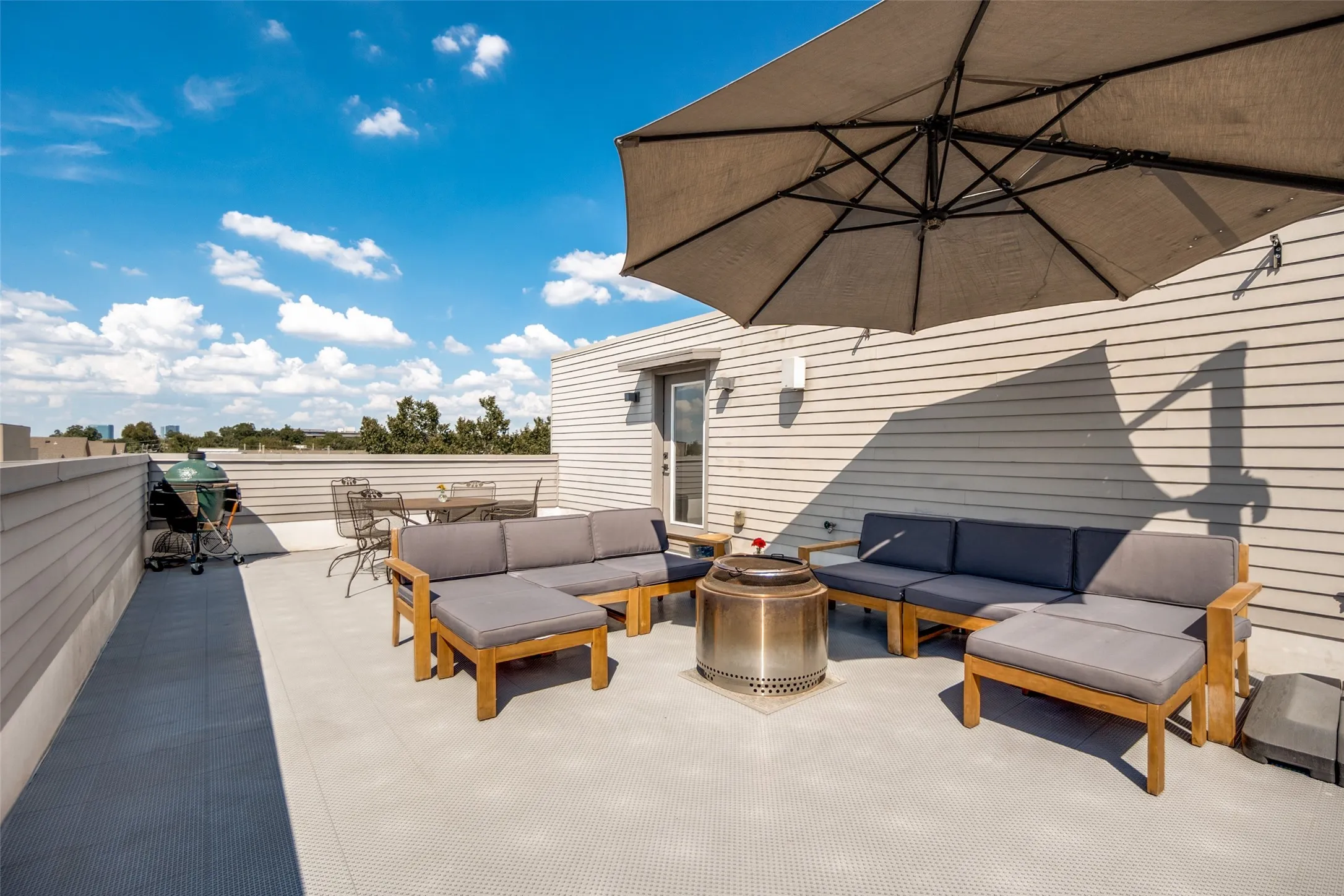 Condominium For Sale in Dallas County , 1865 Summit Avenue 105, Dallas, Texas 75206, 2 Bedroom, 3 Bathroom, 2 Garage spaces, 1,524 Sqft, built in 2019, mls#21395209, Real Estate Agent in Dallas, Homes For Sale in Dallas county, Homes For Sale in Dallas, Realtor in Dallas Texas, Real Estate Brokerage Independent Realty Texas, Luminita Cordes Realtor