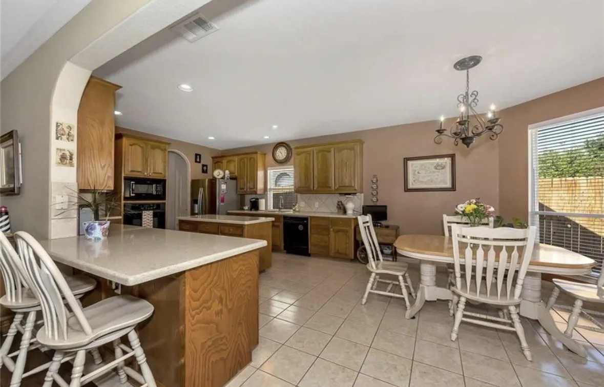 Single Family Residence For Sale in Tarrant County , 7100 Old Santa Fe Trail, Fort Worth, Texas 76131, 4 Bedroom, 3 Bathroom, 2 Garage spaces, 2,590 Sqft, built in 2006, mls#21395275, Real Estate Agent in Fort Worth, Homes For Sale in Tarrant county, Homes For Sale in Fort Worth, Realtor in Fort Worth Texas, Real Estate Brokerage Independent Realty Texas, Luminita Cordes Realtor