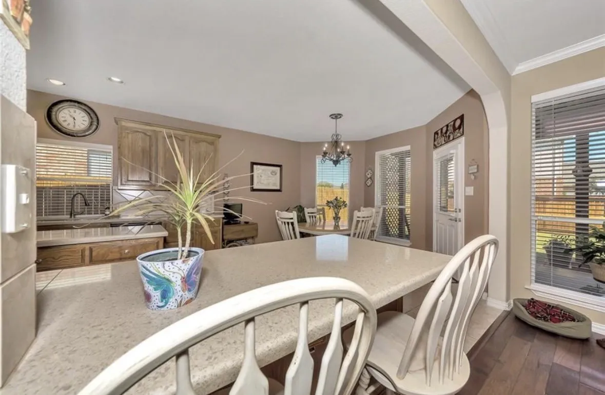 Single Family Residence For Sale in Tarrant County , 7100 Old Santa Fe Trail, Fort Worth, Texas 76131, 4 Bedroom, 3 Bathroom, 2 Garage spaces, 2,590 Sqft, built in 2006, mls#21395275, Real Estate Agent in Fort Worth, Homes For Sale in Tarrant county, Homes For Sale in Fort Worth, Realtor in Fort Worth Texas, Real Estate Brokerage Independent Realty Texas, Luminita Cordes Realtor