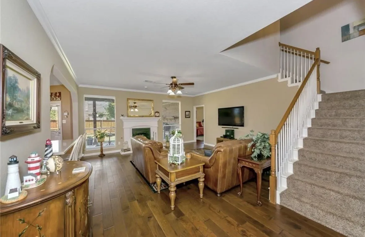 Single Family Residence For Sale in Tarrant County , 7100 Old Santa Fe Trail, Fort Worth, Texas 76131, 4 Bedroom, 3 Bathroom, 2 Garage spaces, 2,590 Sqft, built in 2006, mls#21395275, Real Estate Agent in Fort Worth, Homes For Sale in Tarrant county, Homes For Sale in Fort Worth, Realtor in Fort Worth Texas, Real Estate Brokerage Independent Realty Texas, Luminita Cordes Realtor