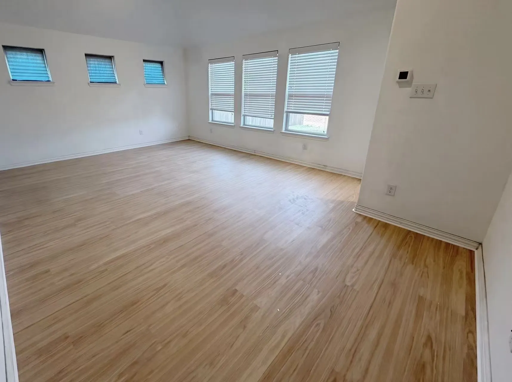 Single Family Residence For Rent in Tarrant County , 12720 Viewpoint Lane, Fort Worth, Texas 76028, 3 Bedroom, 2 Bathroom, 2 Garage spaces, 1,850 Sqft, built in 2018, mls#21395312, Real Estate Agent in Fort Worth, Homes For Rent in Tarrant county, Homes For Rent in Fort Worth, Realtor in Fort Worth Texas, Real Estate Brokerage Independent Realty Texas, Luminita Cordes Realtor