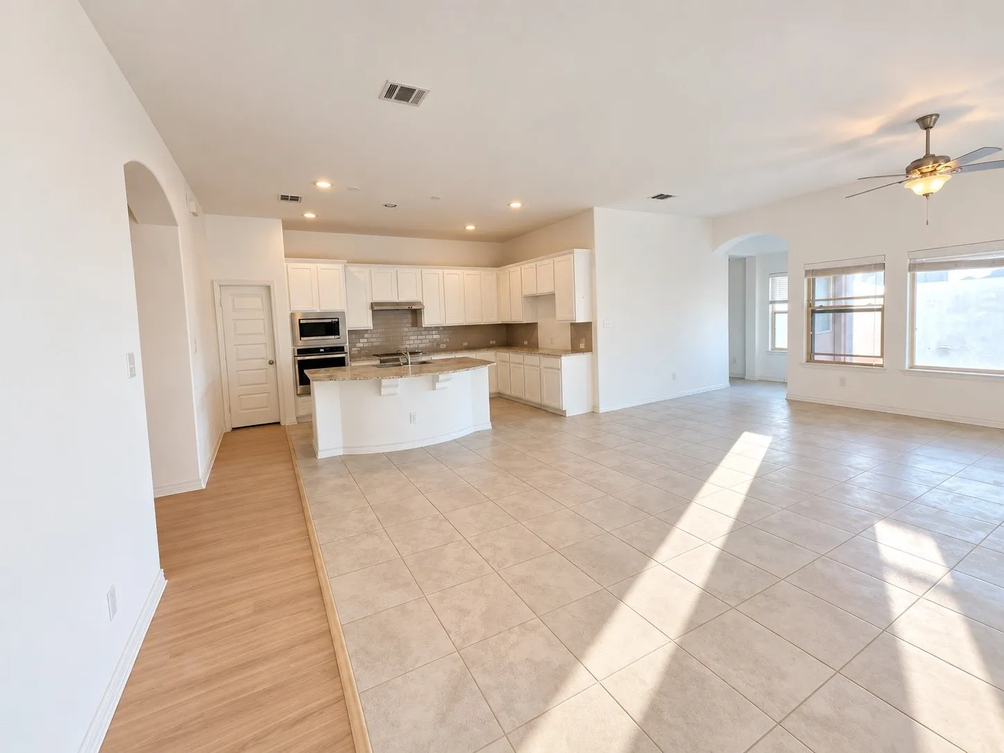 Single Family Residence For Rent in Tarrant County , 12720 Viewpoint Lane, Fort Worth, Texas 76028, 3 Bedroom, 2 Bathroom, 2 Garage spaces, 1,850 Sqft, built in 2018, mls#21395312, Real Estate Agent in Fort Worth, Homes For Rent in Tarrant county, Homes For Rent in Fort Worth, Realtor in Fort Worth Texas, Real Estate Brokerage Independent Realty Texas, Luminita Cordes Realtor