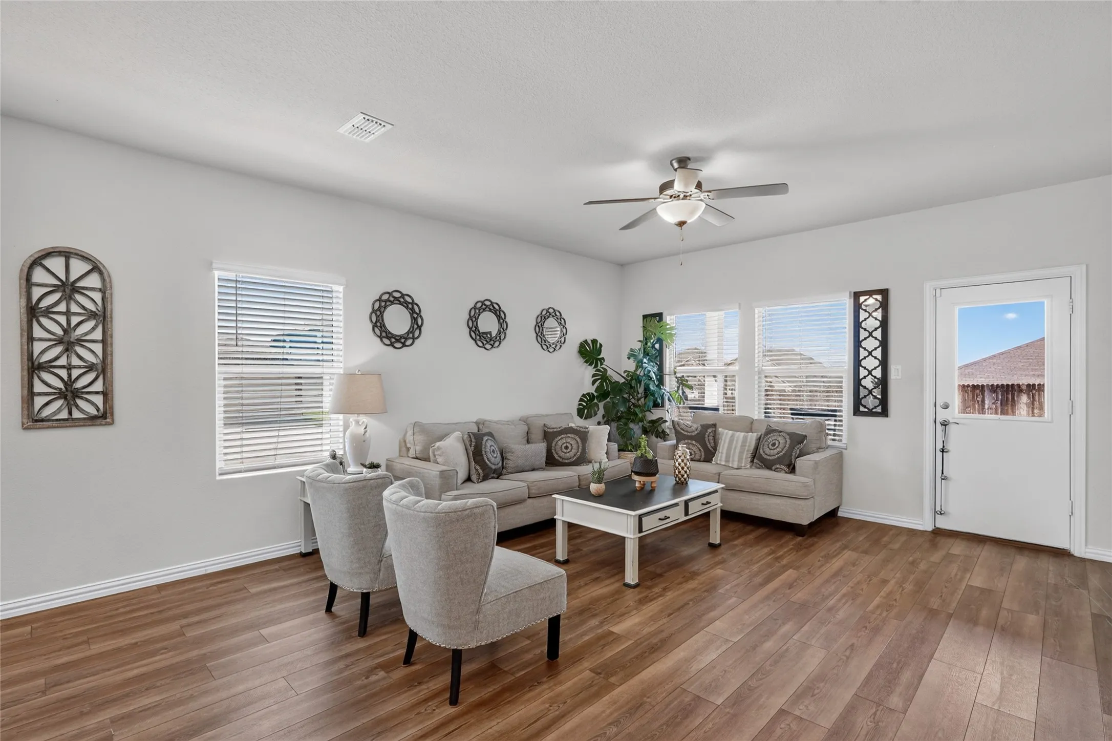Single Family Residence For Sale in Kaufman County , 1518 Wind Springs Drive, Forney, Texas 75126, 4 Bedroom, 3 Bathroom, 2 Garage spaces, 2,271 Sqft, built in 2022, mls#21395181, Real Estate Agent in Forney, Homes For Sale in Kaufman county, Homes For Sale in Forney, Realtor in Forney Texas, Real Estate Brokerage Independent Realty Texas, Luminita Cordes Realtor