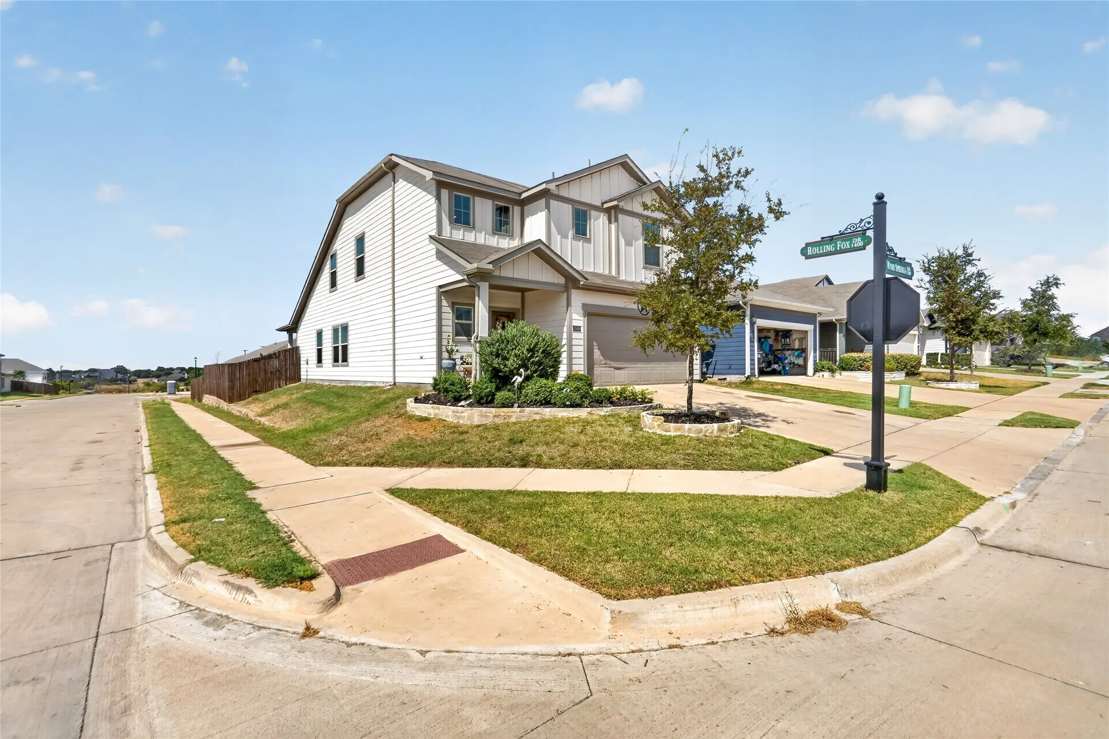Single Family Residence For Sale in Kaufman County , 1518 Wind Springs Drive, Forney, Texas 75126, 4 Bedroom, 3 Bathroom, 2 Garage spaces, 2,271 Sqft, built in 2022, mls#21395181, Real Estate Agent in Forney, Homes For Sale in Kaufman county, Homes For Sale in Forney, Realtor in Forney Texas, Real Estate Brokerage Independent Realty Texas, Luminita Cordes Realtor