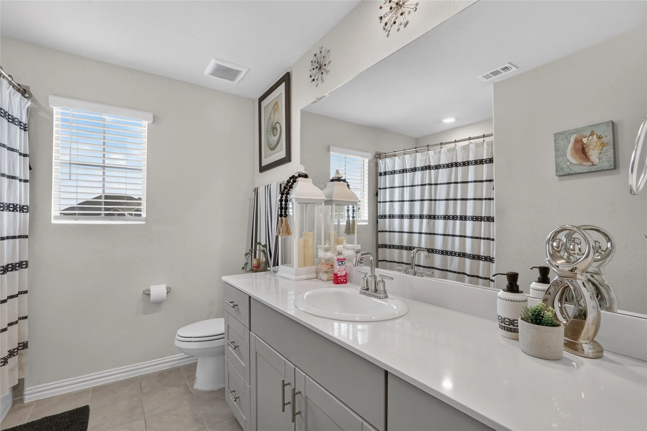 Single Family Residence For Sale in Kaufman County , 1518 Wind Springs Drive, Forney, Texas 75126, 4 Bedroom, 3 Bathroom, 2 Garage spaces, 2,271 Sqft, built in 2022, mls#21395181, Real Estate Agent in Forney, Homes For Sale in Kaufman county, Homes For Sale in Forney, Realtor in Forney Texas, Real Estate Brokerage Independent Realty Texas, Luminita Cordes Realtor