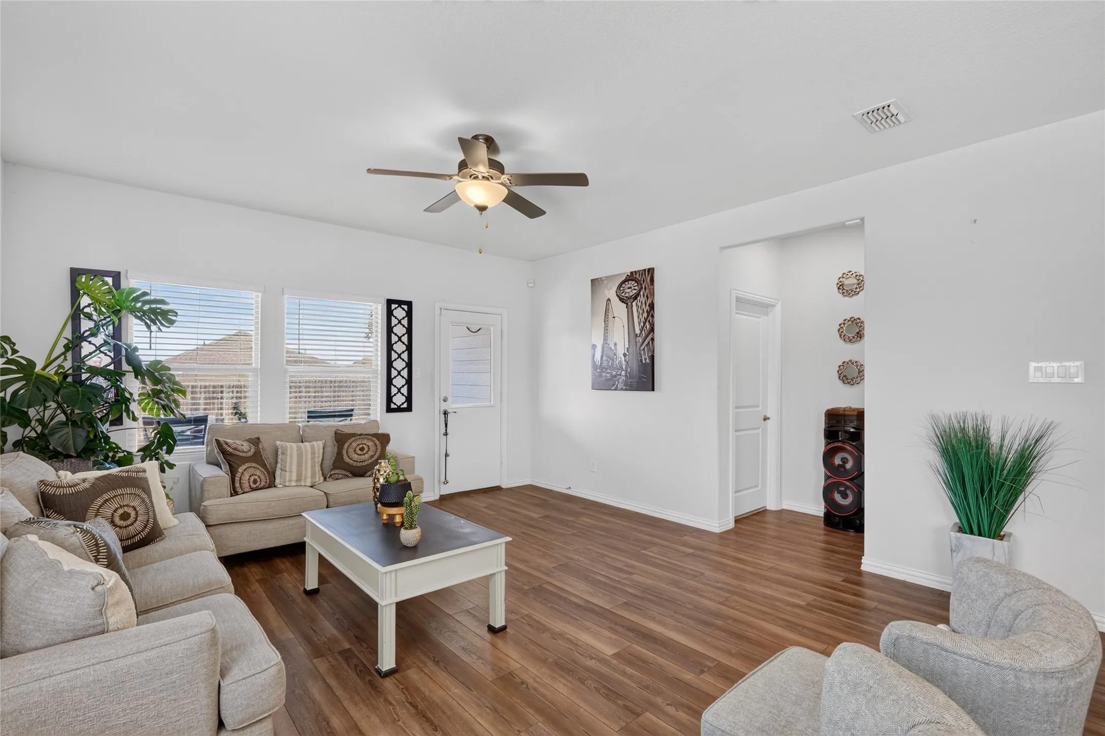 Single Family Residence For Sale in Kaufman County , 1518 Wind Springs Drive, Forney, Texas 75126, 4 Bedroom, 3 Bathroom, 2 Garage spaces, 2,271 Sqft, built in 2022, mls#21395181, Real Estate Agent in Forney, Homes For Sale in Kaufman county, Homes For Sale in Forney, Realtor in Forney Texas, Real Estate Brokerage Independent Realty Texas, Luminita Cordes Realtor