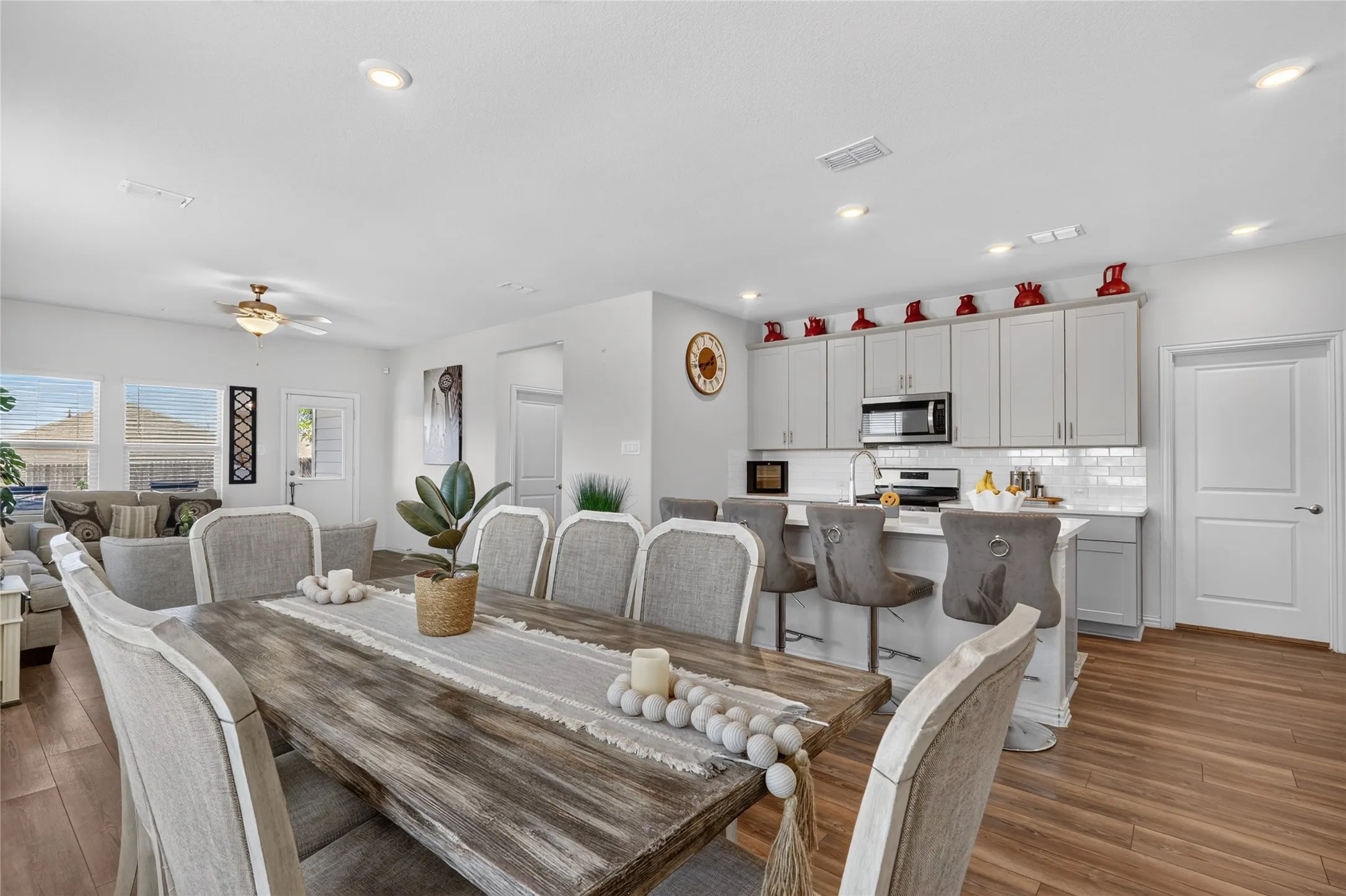Single Family Residence For Sale in Kaufman County , 1518 Wind Springs Drive, Forney, Texas 75126, 4 Bedroom, 3 Bathroom, 2 Garage spaces, 2,271 Sqft, built in 2022, mls#21395181, Real Estate Agent in Forney, Homes For Sale in Kaufman county, Homes For Sale in Forney, Realtor in Forney Texas, Real Estate Brokerage Independent Realty Texas, Luminita Cordes Realtor