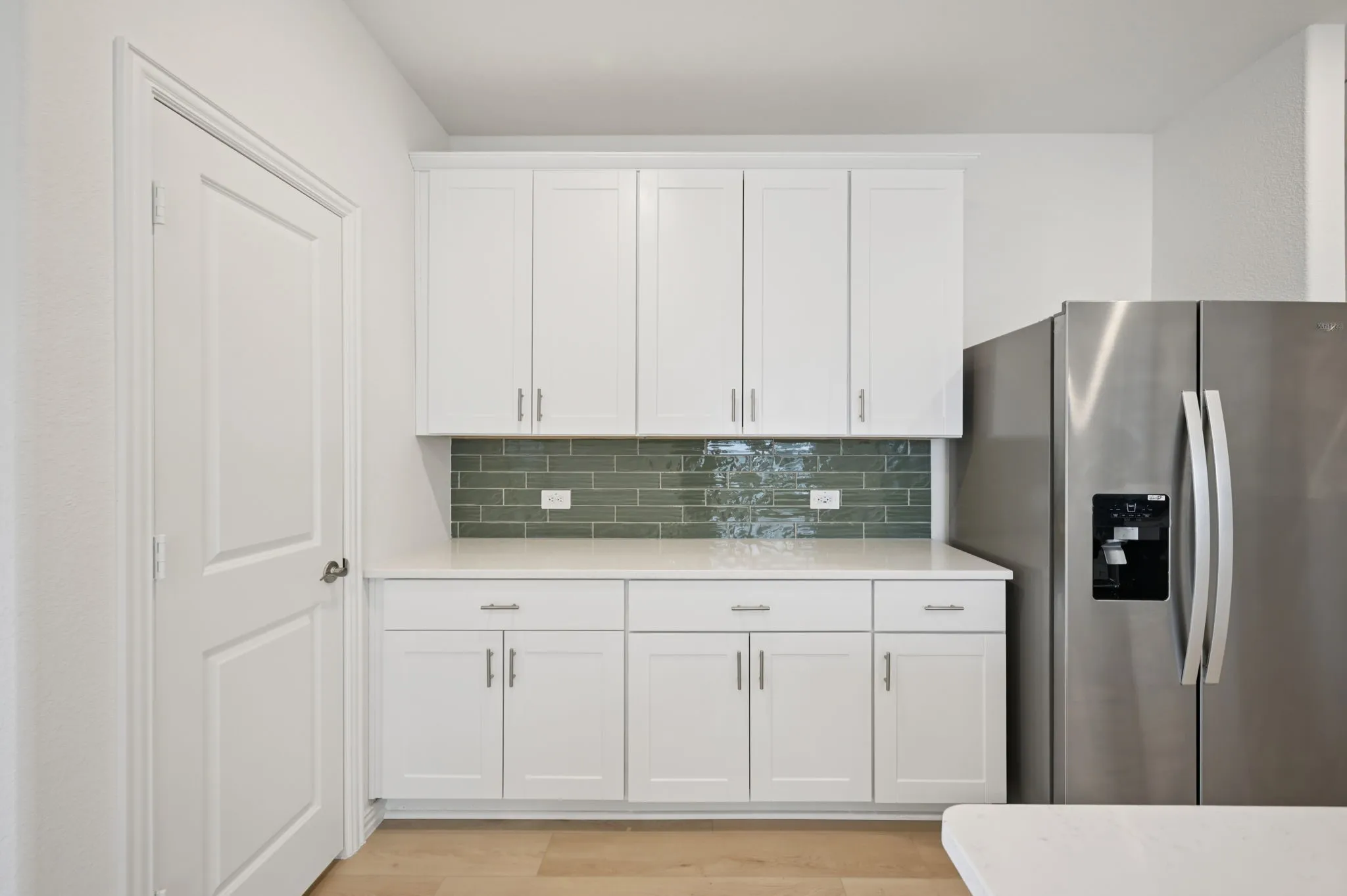  Photo is not of the actual home, but is an inspirational photo of builder’s model home and may depict options, furnishings, and/or decorator features that are not included.
