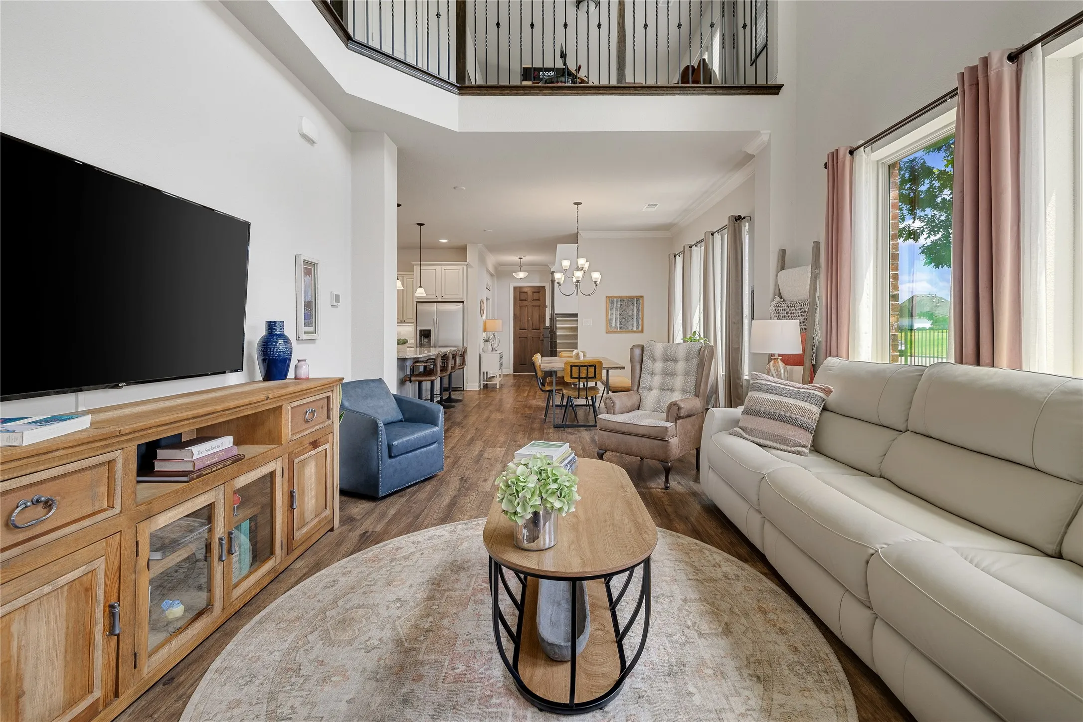 Single Family Residence For Sale in Parker County , 1820 Roundtree Circle W, Fort Worth, Texas 76008, 3 Bedroom, 3 Bathroom, 3 Garage spaces, 2,656 Sqft, built in 2017, mls#21395316, Real Estate Agent in Fort Worth, Homes For Sale in Parker county, Homes For Sale in Fort Worth, Realtor in Fort Worth Texas, Real Estate Brokerage Independent Realty Texas, Luminita Cordes Realtor
