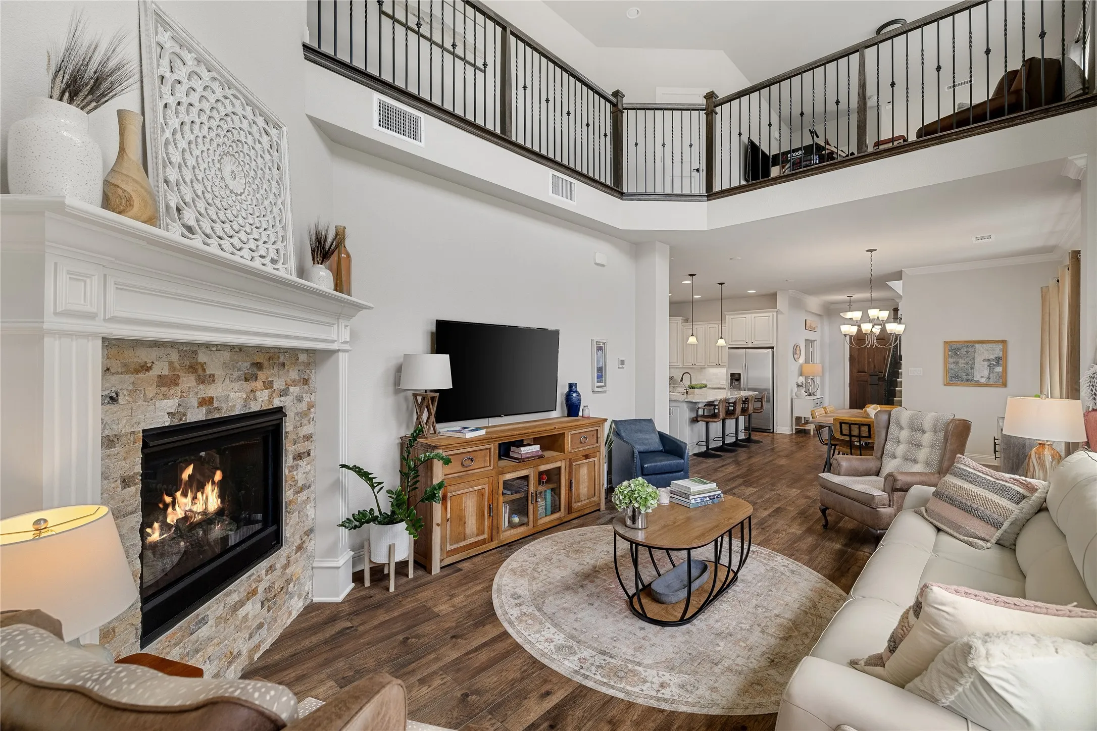 Single Family Residence For Sale in Parker County , 1820 Roundtree Circle W, Fort Worth, Texas 76008, 3 Bedroom, 3 Bathroom, 3 Garage spaces, 2,656 Sqft, built in 2017, mls#21395316, Real Estate Agent in Fort Worth, Homes For Sale in Parker county, Homes For Sale in Fort Worth, Realtor in Fort Worth Texas, Real Estate Brokerage Independent Realty Texas, Luminita Cordes Realtor