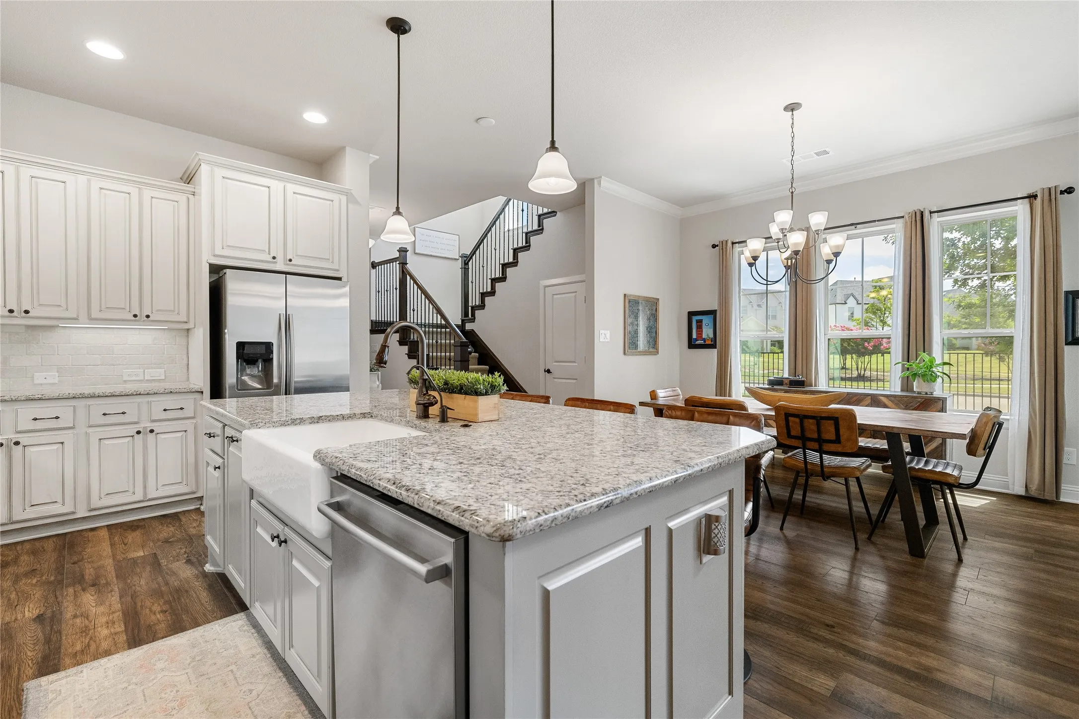 Single Family Residence For Sale in Parker County , 1820 Roundtree Circle W, Fort Worth, Texas 76008, 3 Bedroom, 3 Bathroom, 3 Garage spaces, 2,656 Sqft, built in 2017, mls#21395316, Real Estate Agent in Fort Worth, Homes For Sale in Parker county, Homes For Sale in Fort Worth, Realtor in Fort Worth Texas, Real Estate Brokerage Independent Realty Texas, Luminita Cordes Realtor