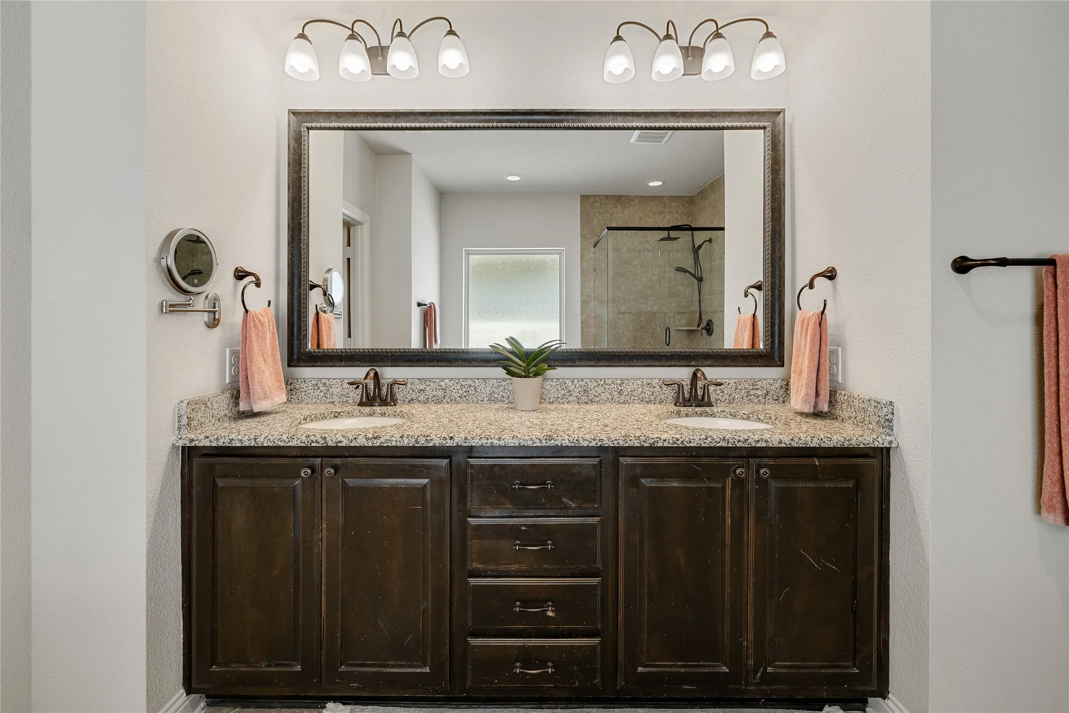 Single Family Residence For Sale in Parker County , 1820 Roundtree Circle W, Fort Worth, Texas 76008, 3 Bedroom, 3 Bathroom, 3 Garage spaces, 2,656 Sqft, built in 2017, mls#21395316, Real Estate Agent in Fort Worth, Homes For Sale in Parker county, Homes For Sale in Fort Worth, Realtor in Fort Worth Texas, Real Estate Brokerage Independent Realty Texas, Luminita Cordes Realtor
